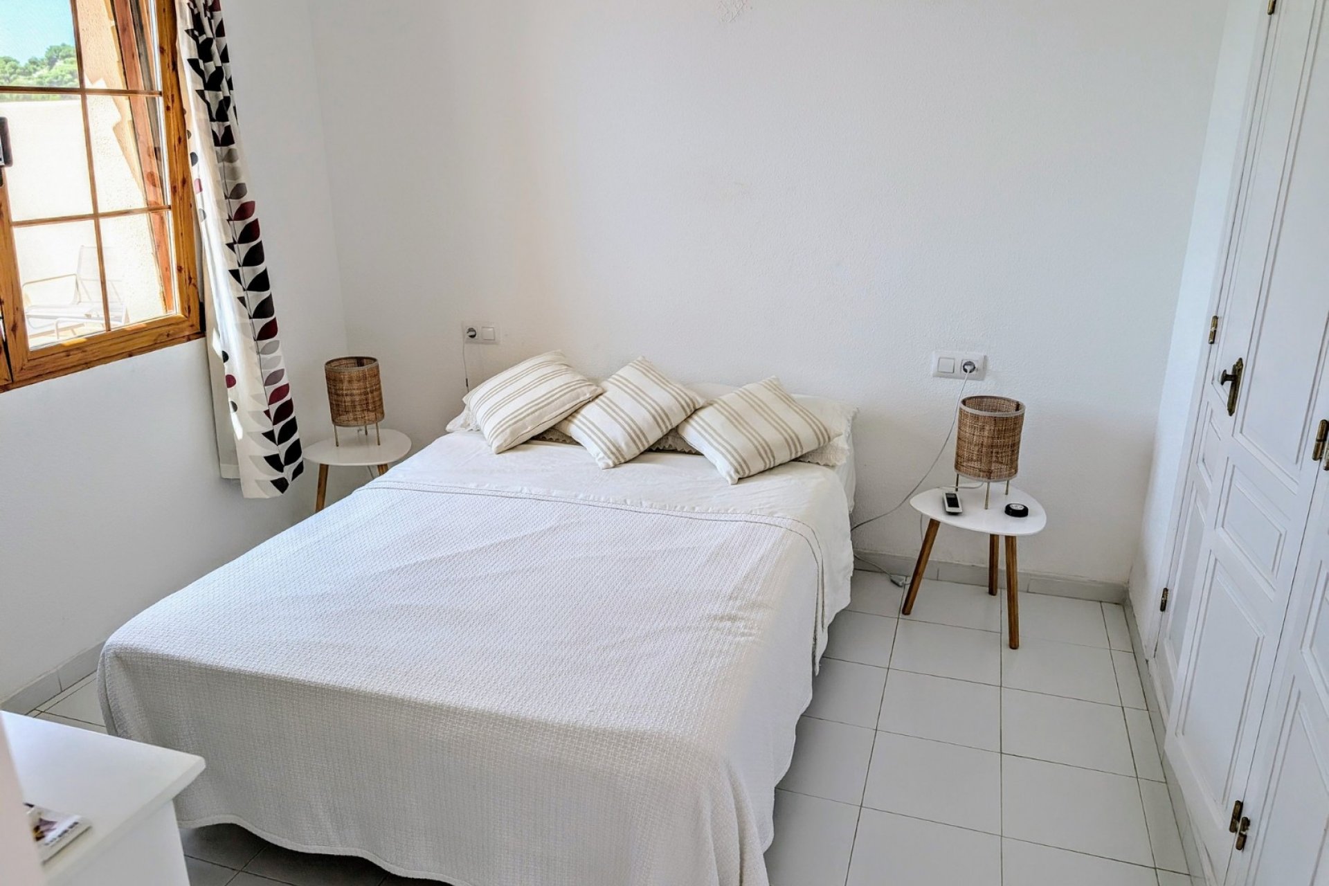 Herverkoop - Geschakelde woning -
Moraira - Benimeit