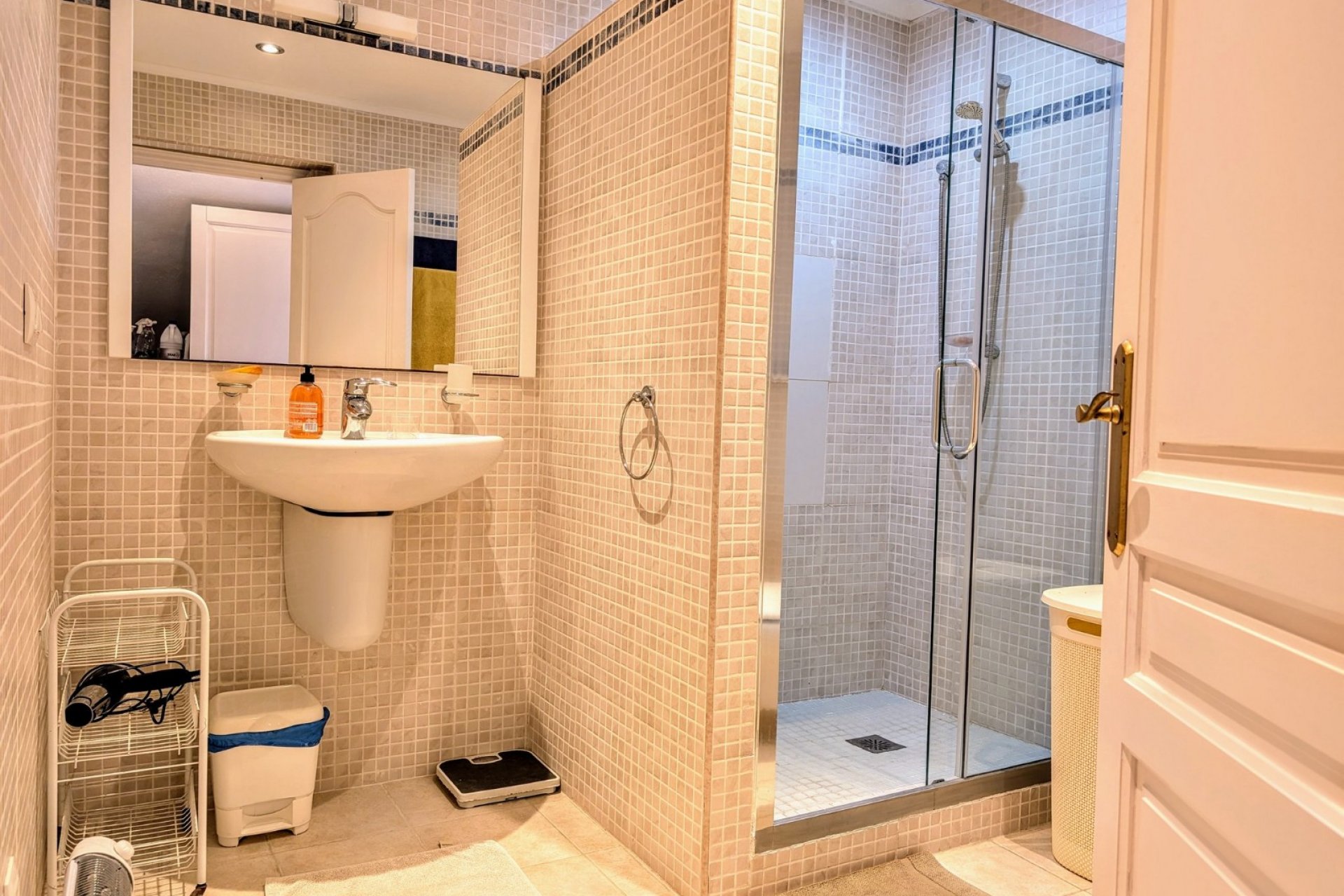 Herverkoop - Geschakelde woning -
Moraira - Benimeit