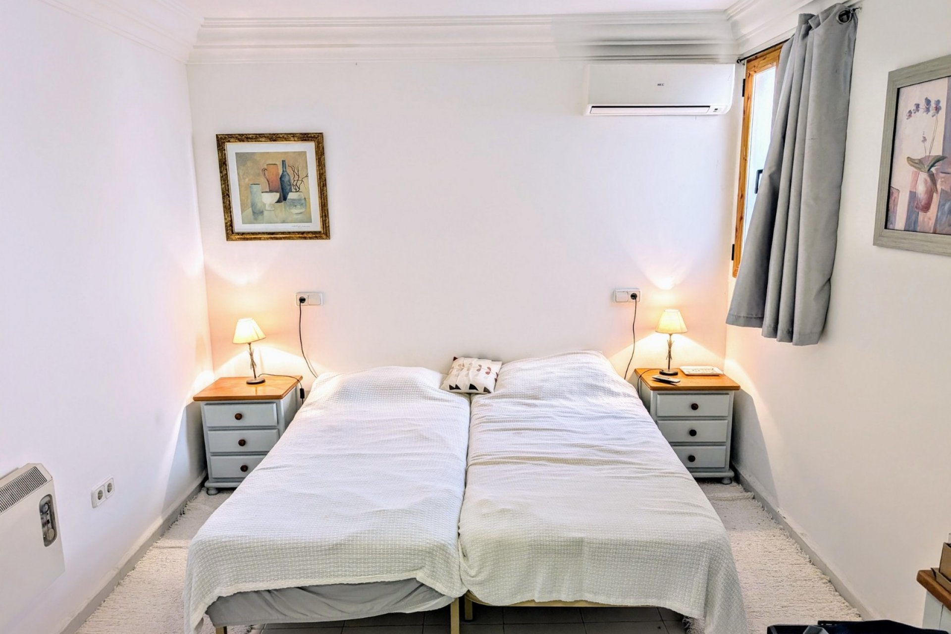 Herverkoop - Geschakelde woning -
Moraira - Benimeit