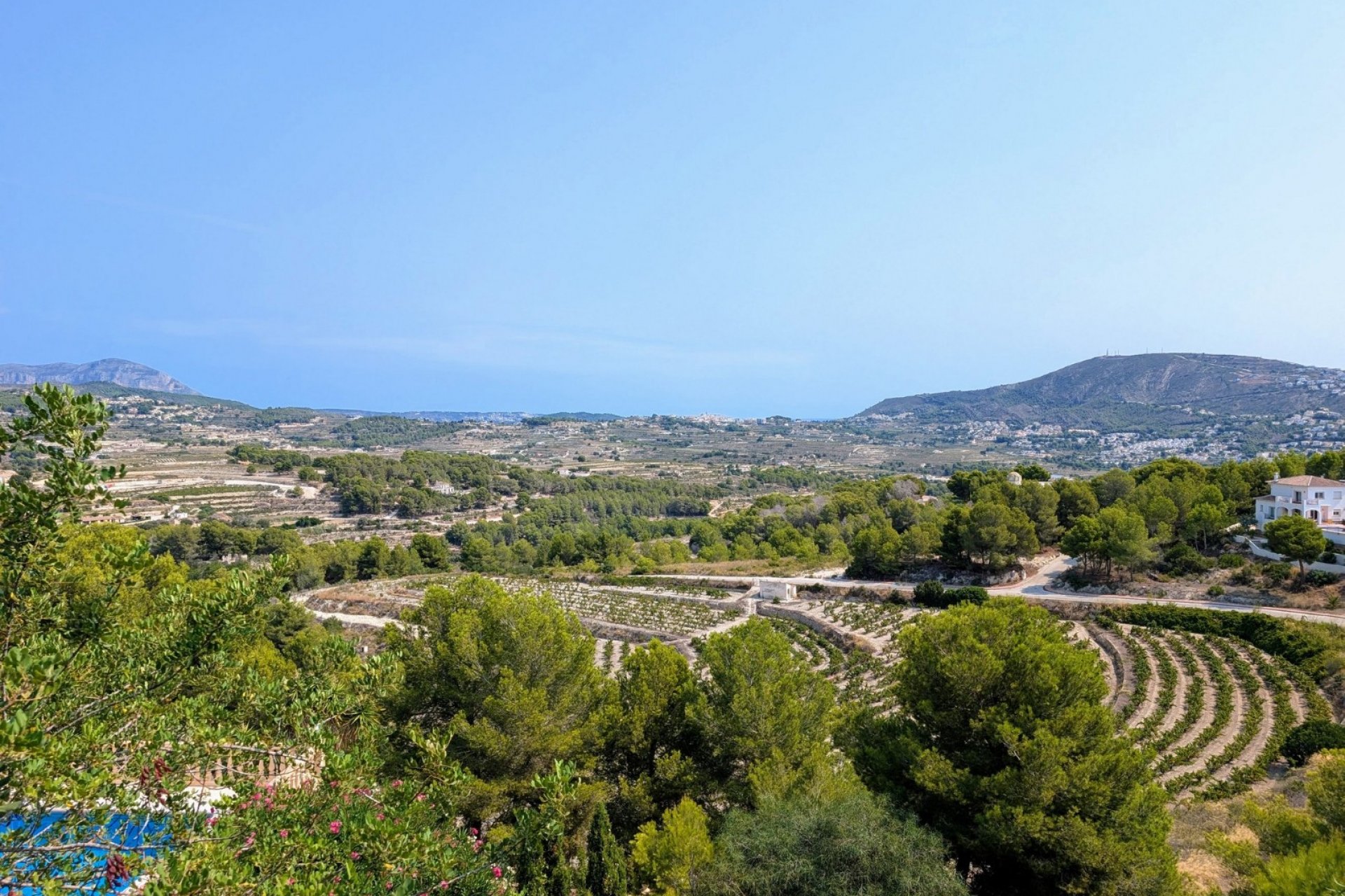 Herverkoop - Villa -
Moraira - Benimeit