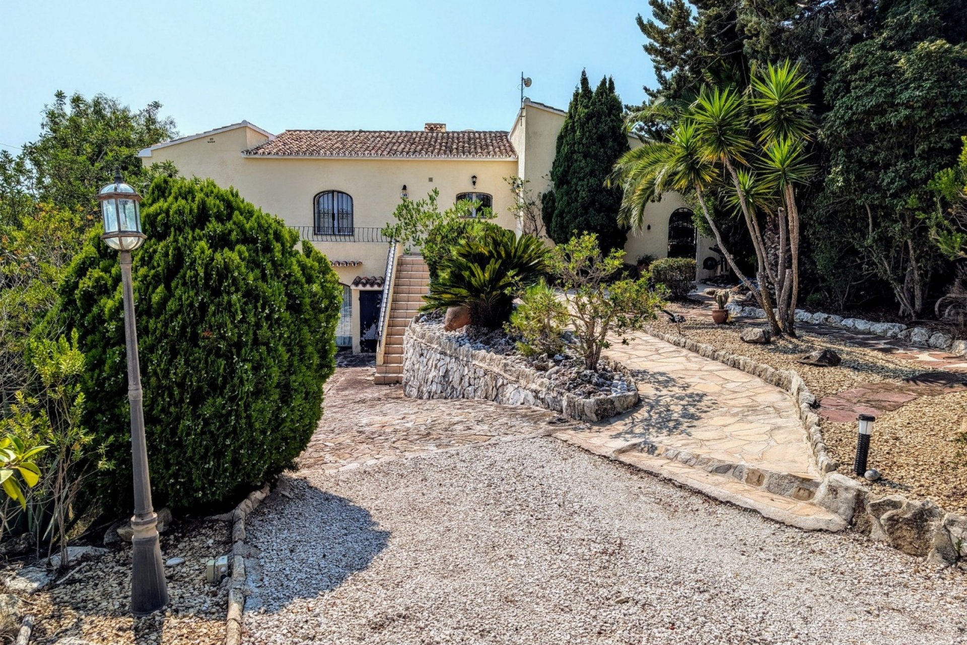 Herverkoop - Villa -
Moraira - Benimeit