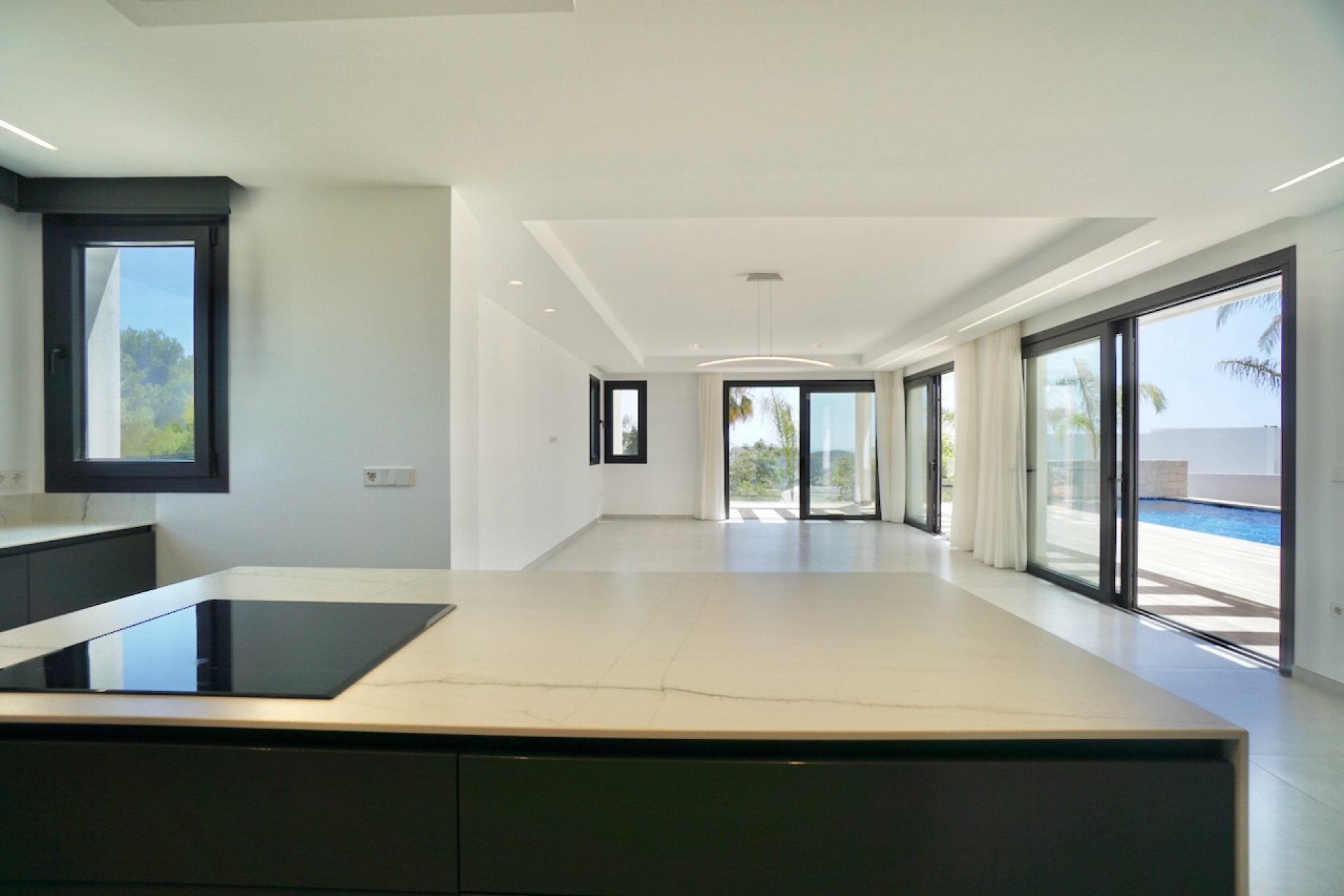 Herverkoop - Villa -
Moraira - Benimeit