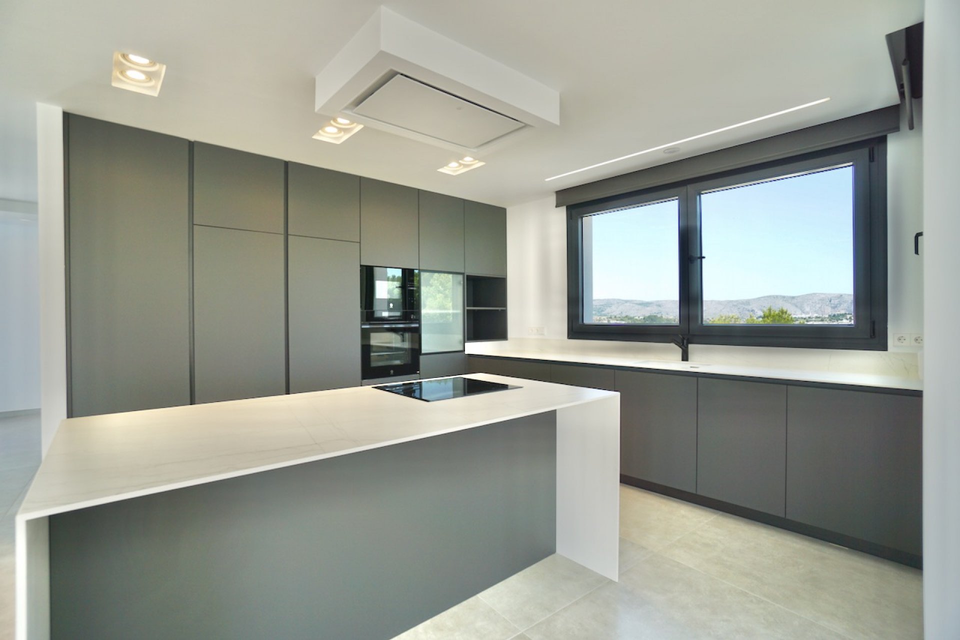 Herverkoop - Villa -
Moraira - Benimeit