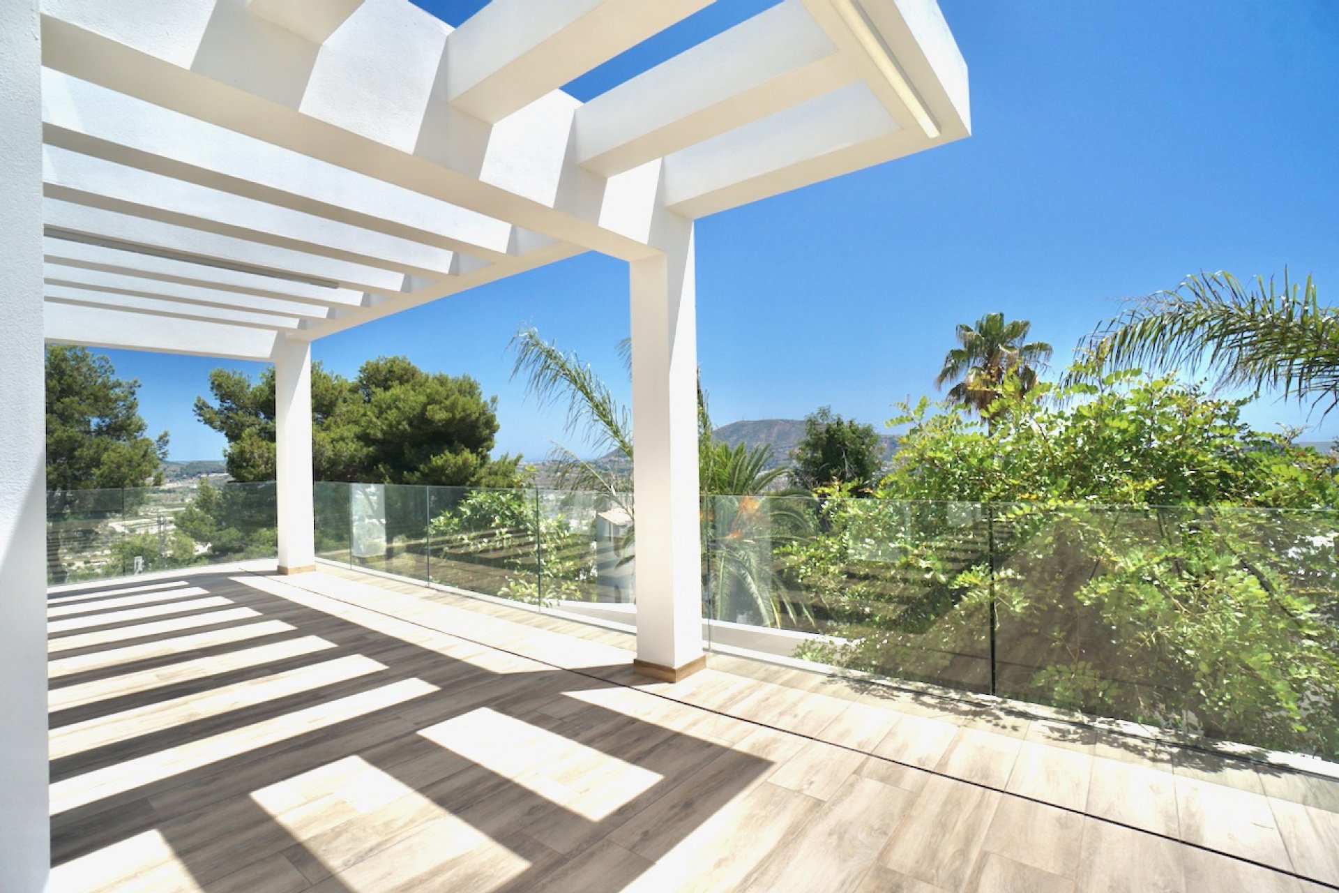 Herverkoop - Villa -
Moraira - Benimeit