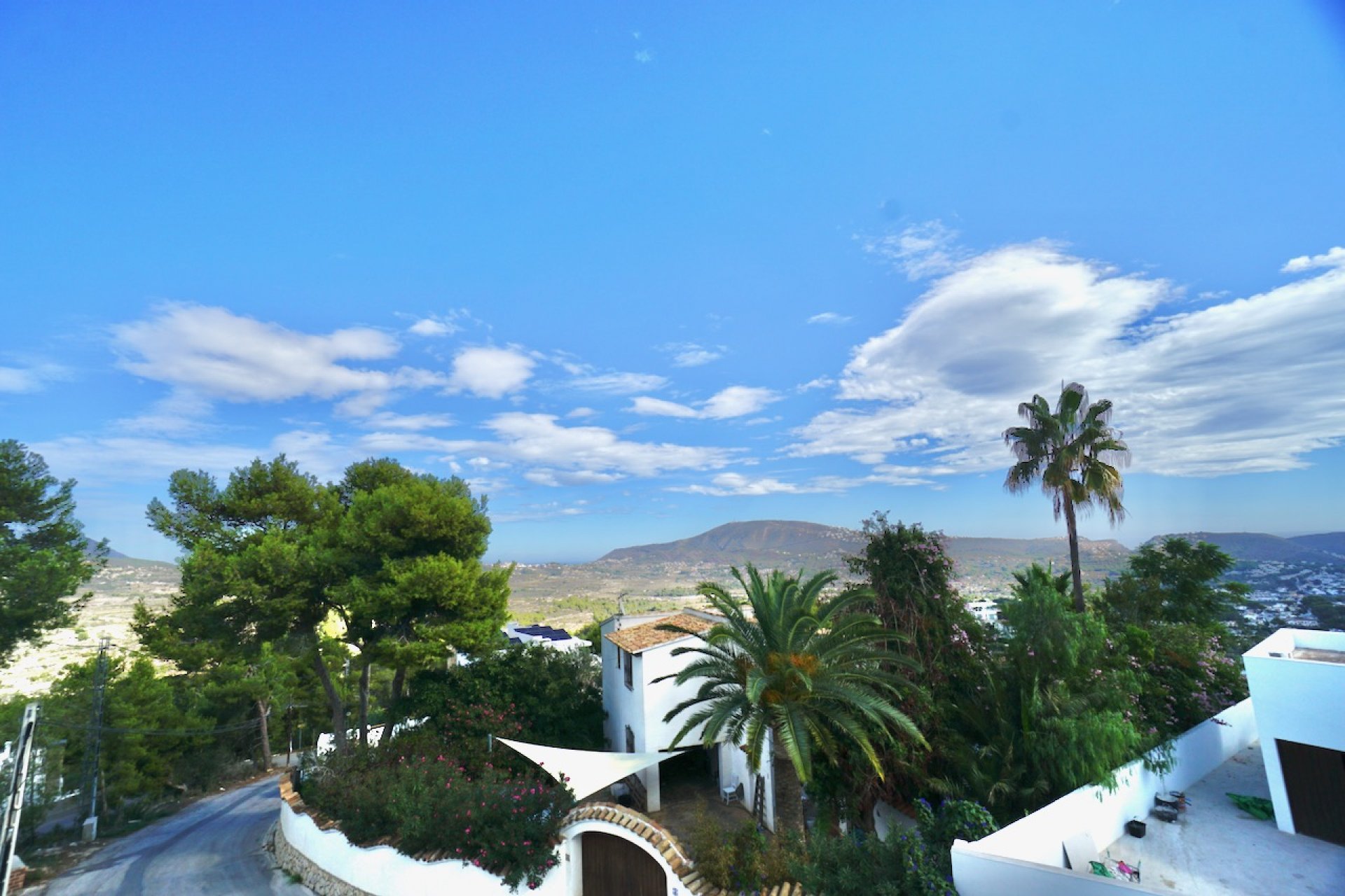 Herverkoop - Villa -
Moraira - Benimeit