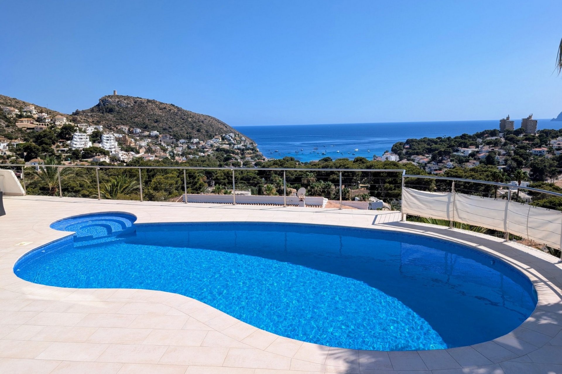 Herverkoop - Villa -
Moraira - El Portet
