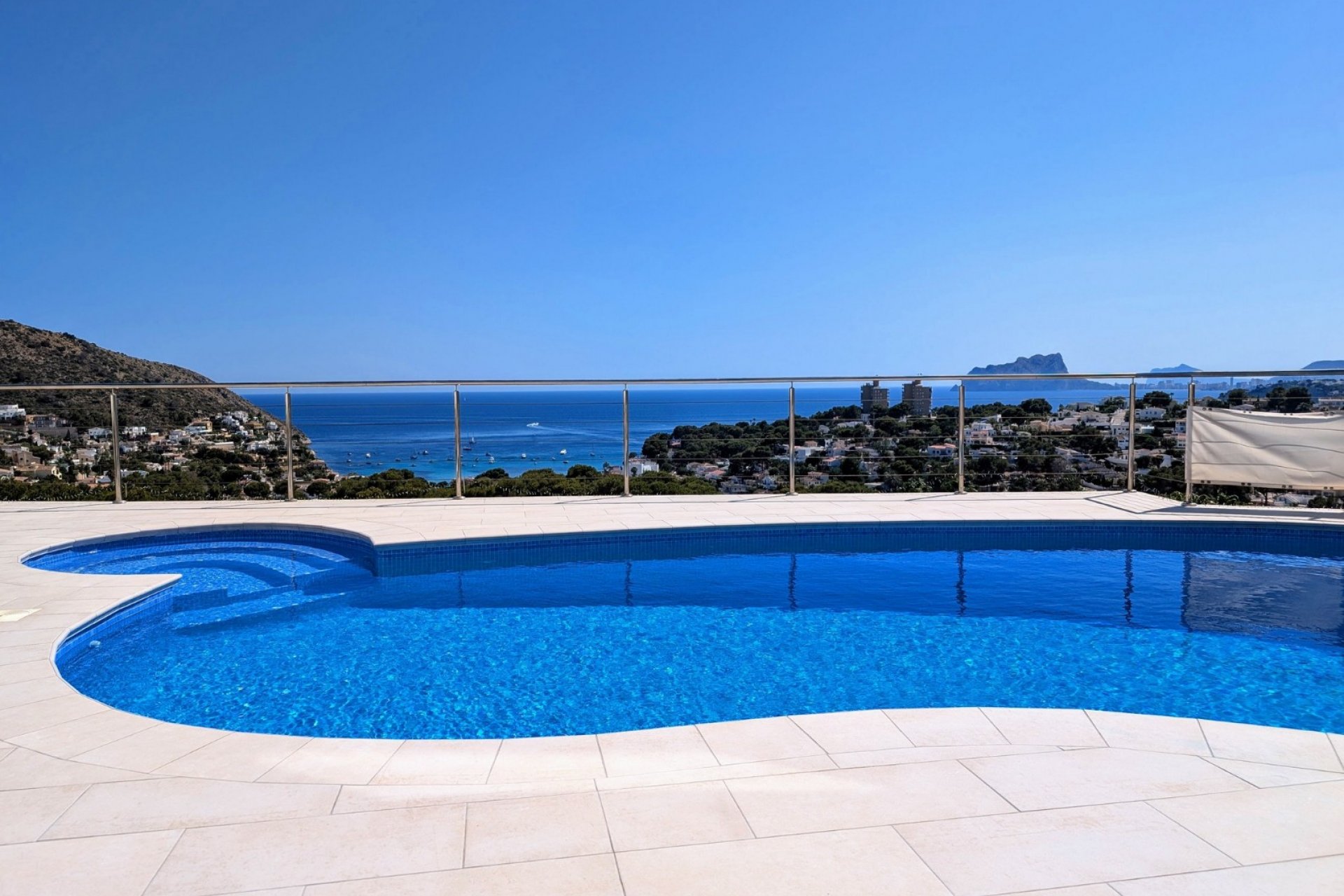 Herverkoop - Villa -
Moraira - El Portet