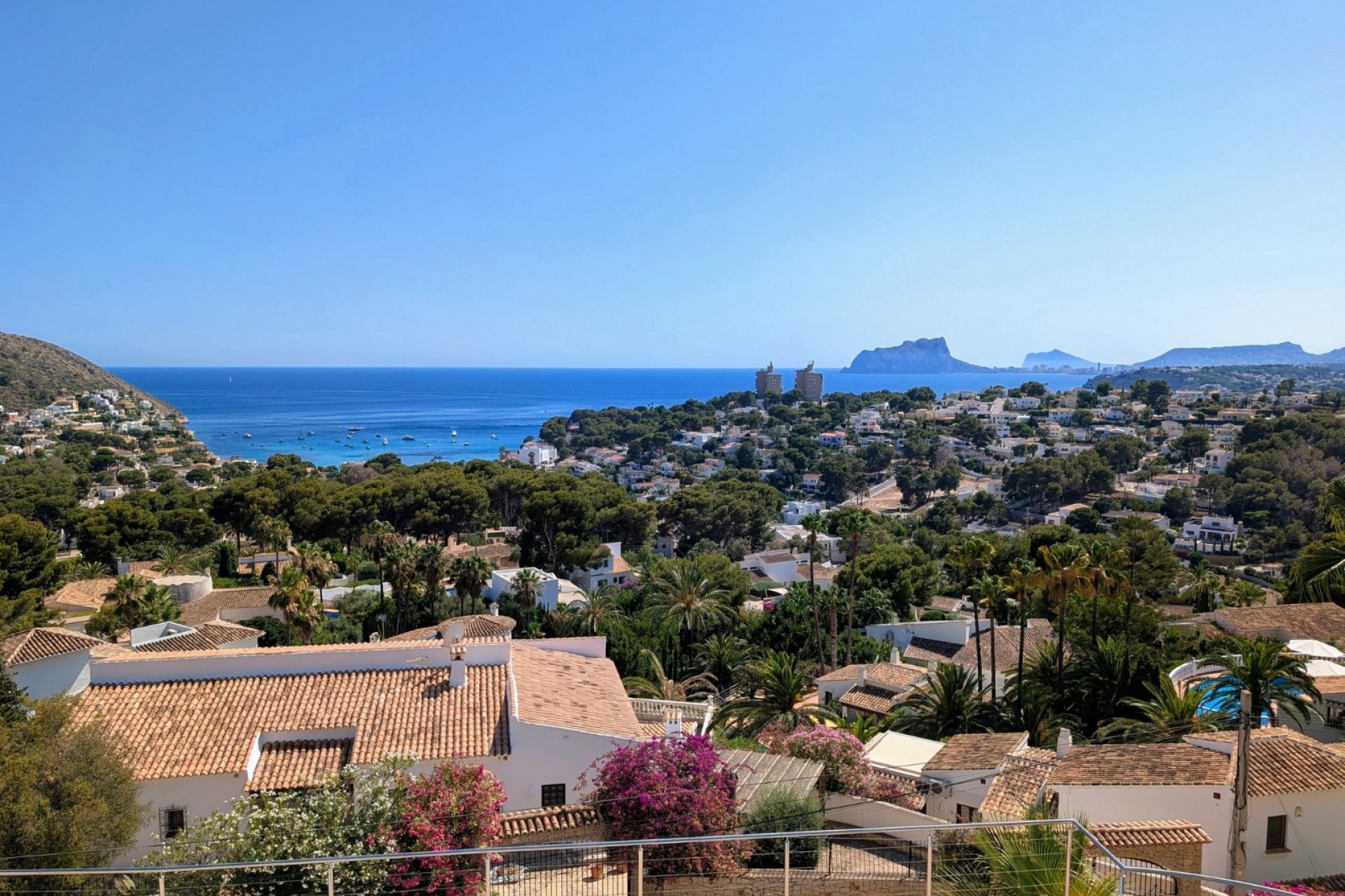 Herverkoop - Villa -
Moraira - El Portet