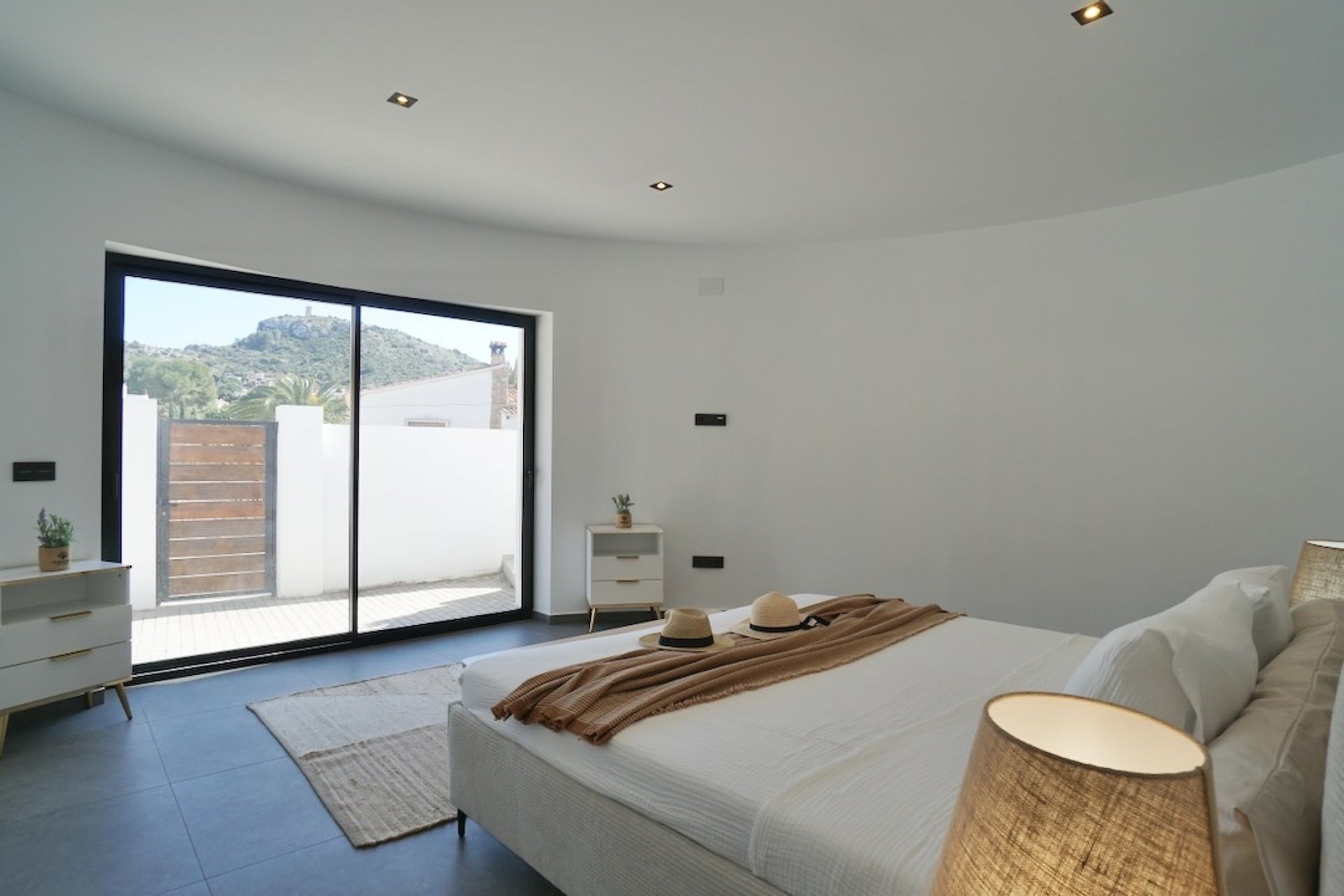 Herverkoop - Villa -
Moraira - El Portet