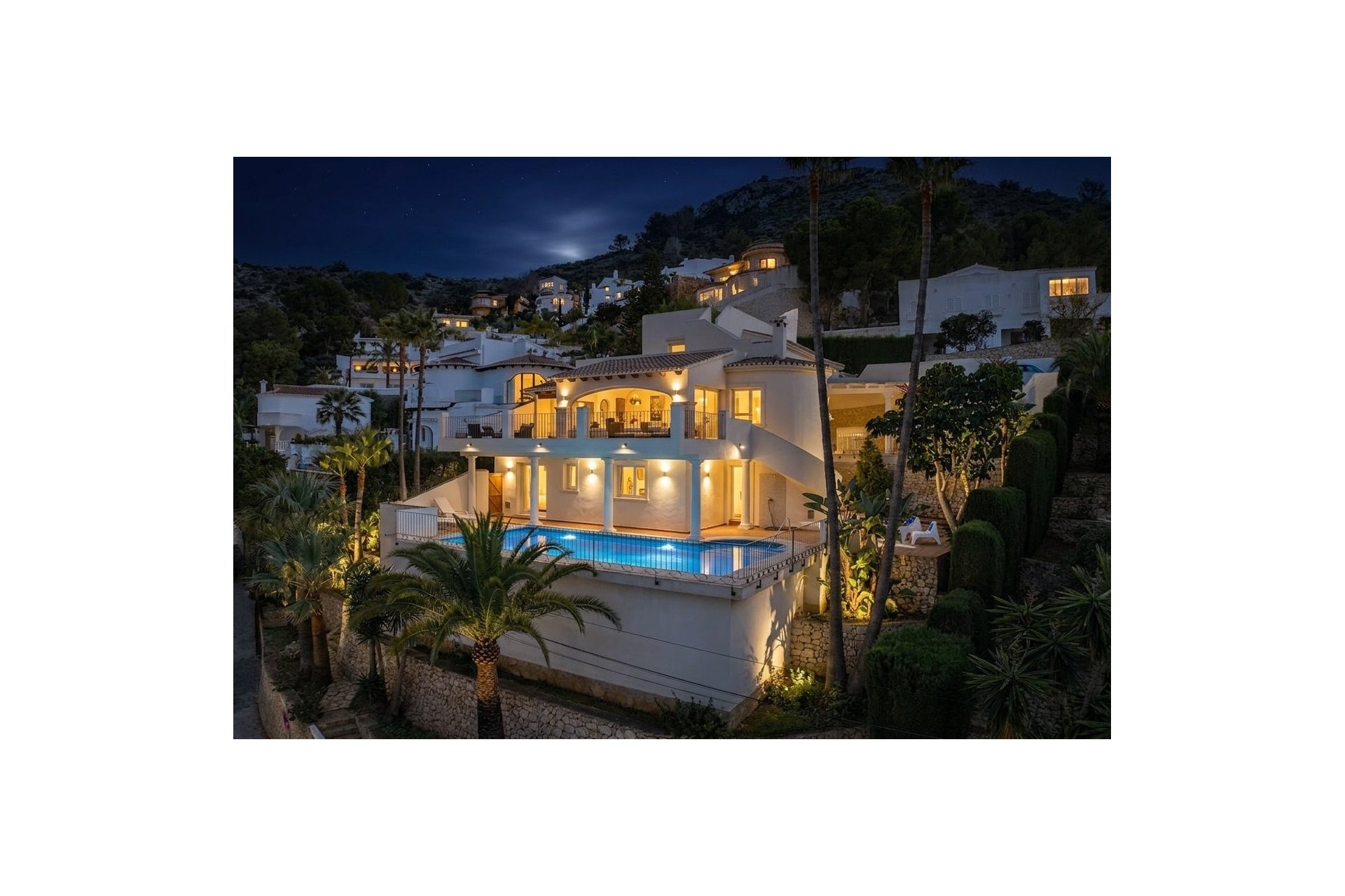 Herverkoop - Villa -
Moraira - El Portet