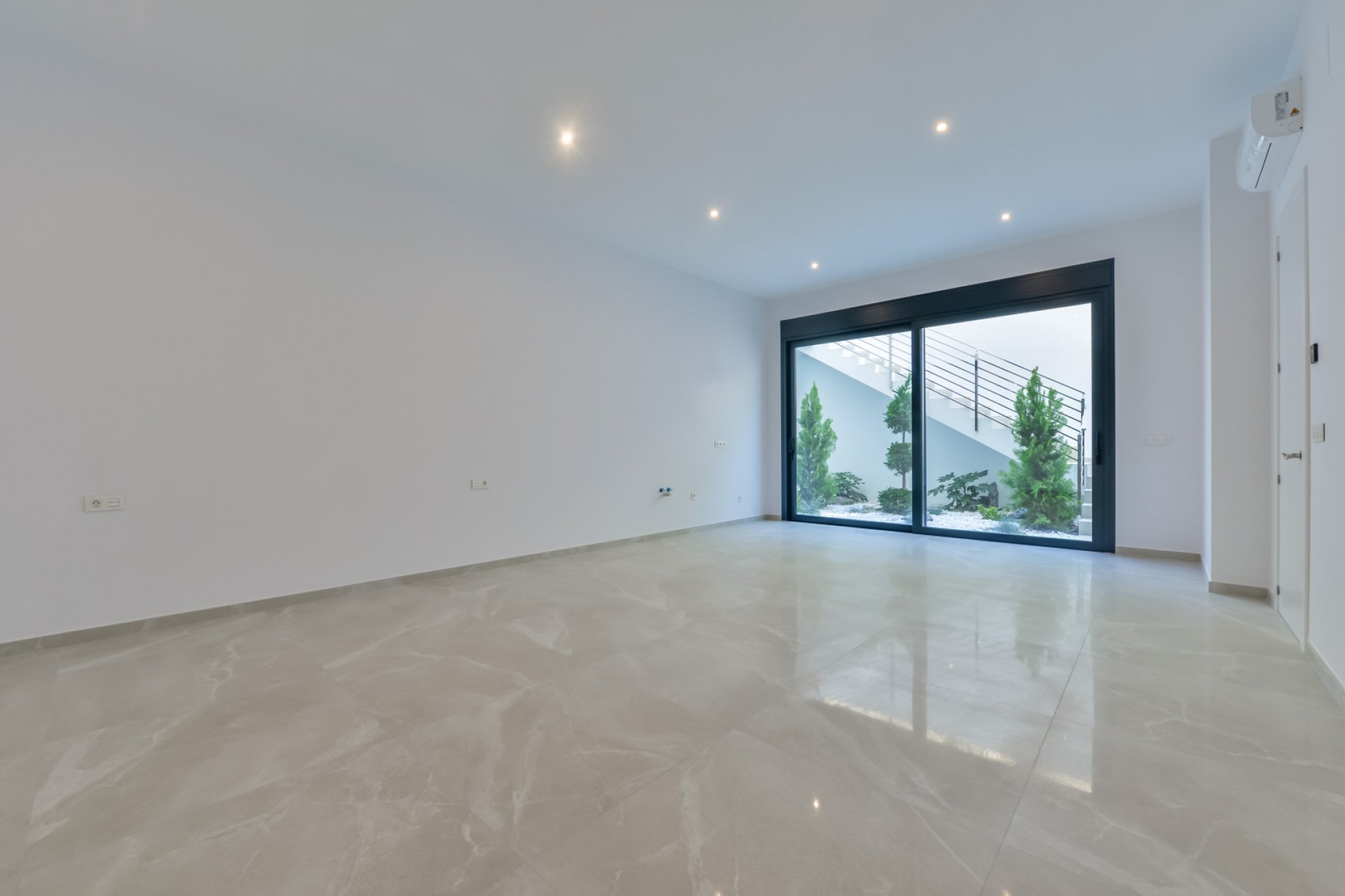 New Build - Villa -
Golf Bahía