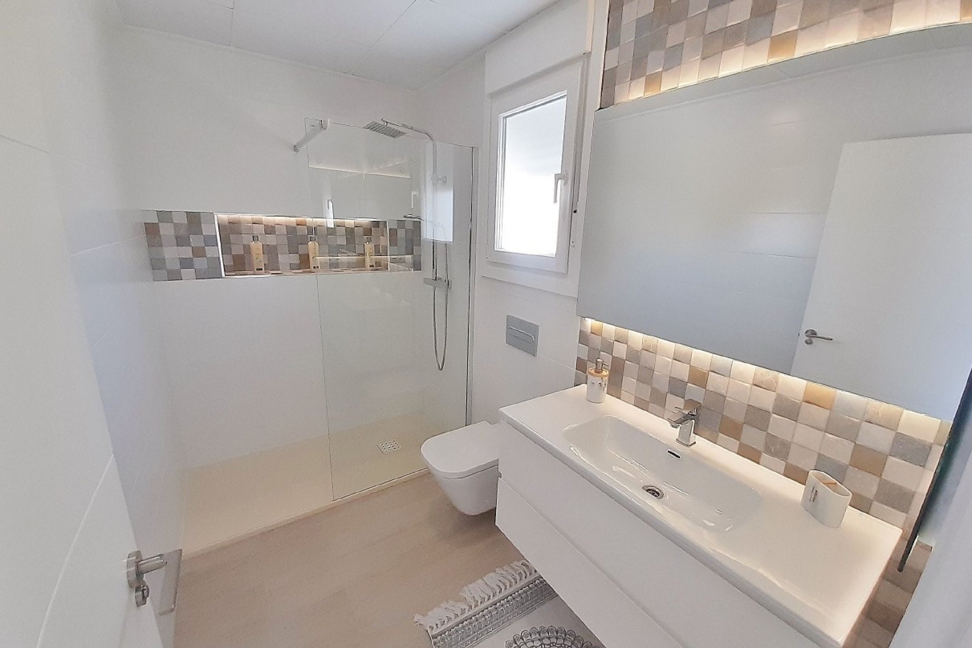 Nieuwbouw  - Geschakelde woning -
Avileses
