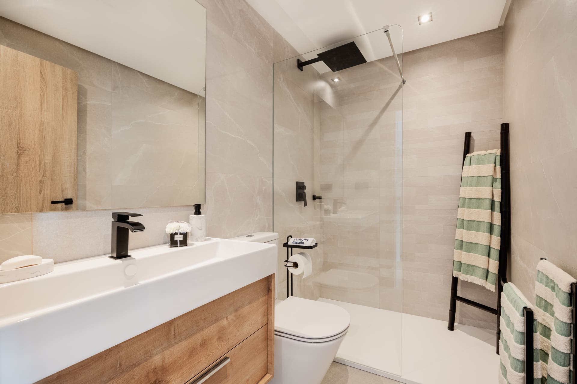 Nieuwbouw  - Geschakelde woning -
Cerros del Lago