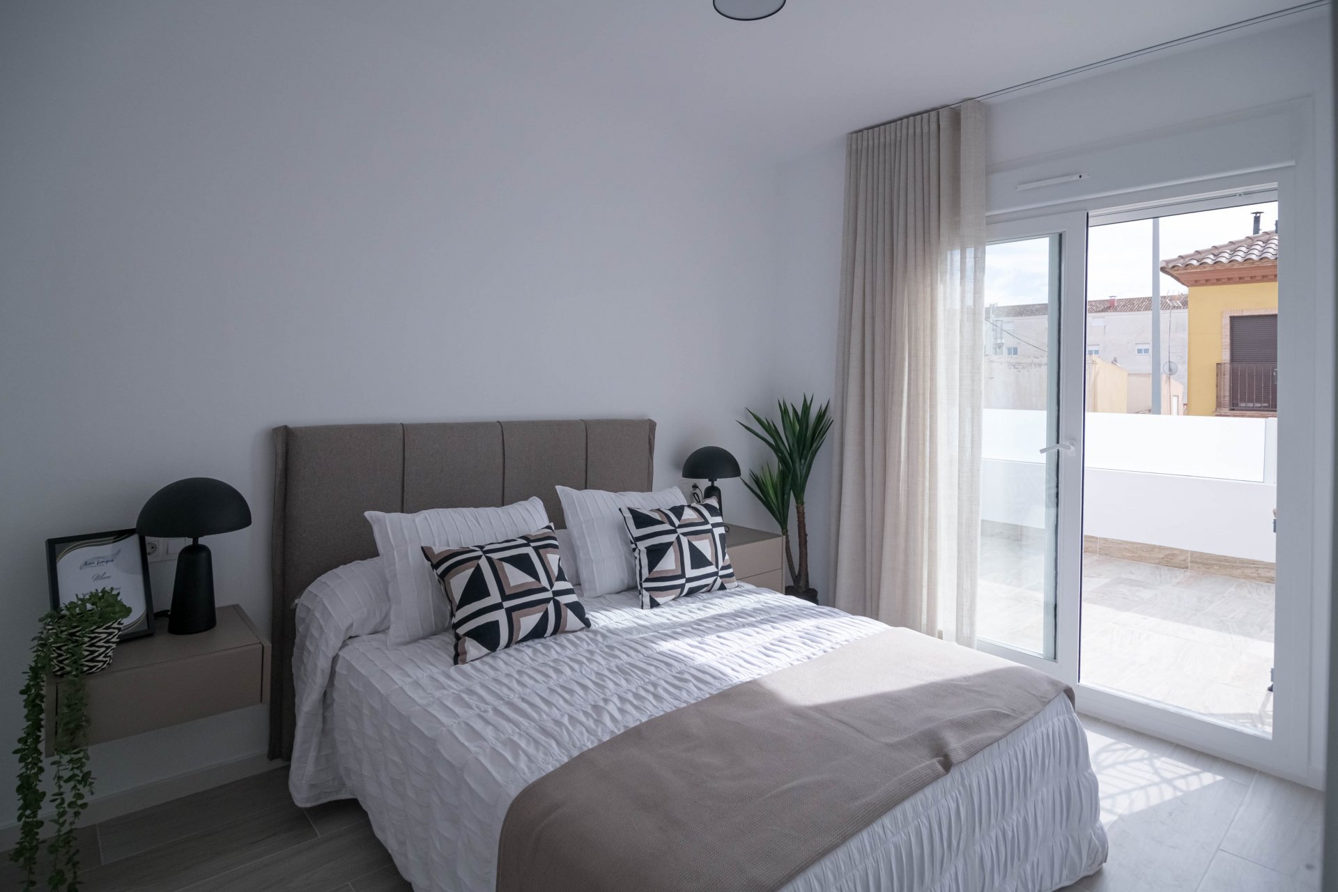 Nieuwbouw  - Geschakelde woning -
Jerónimo y Avileses