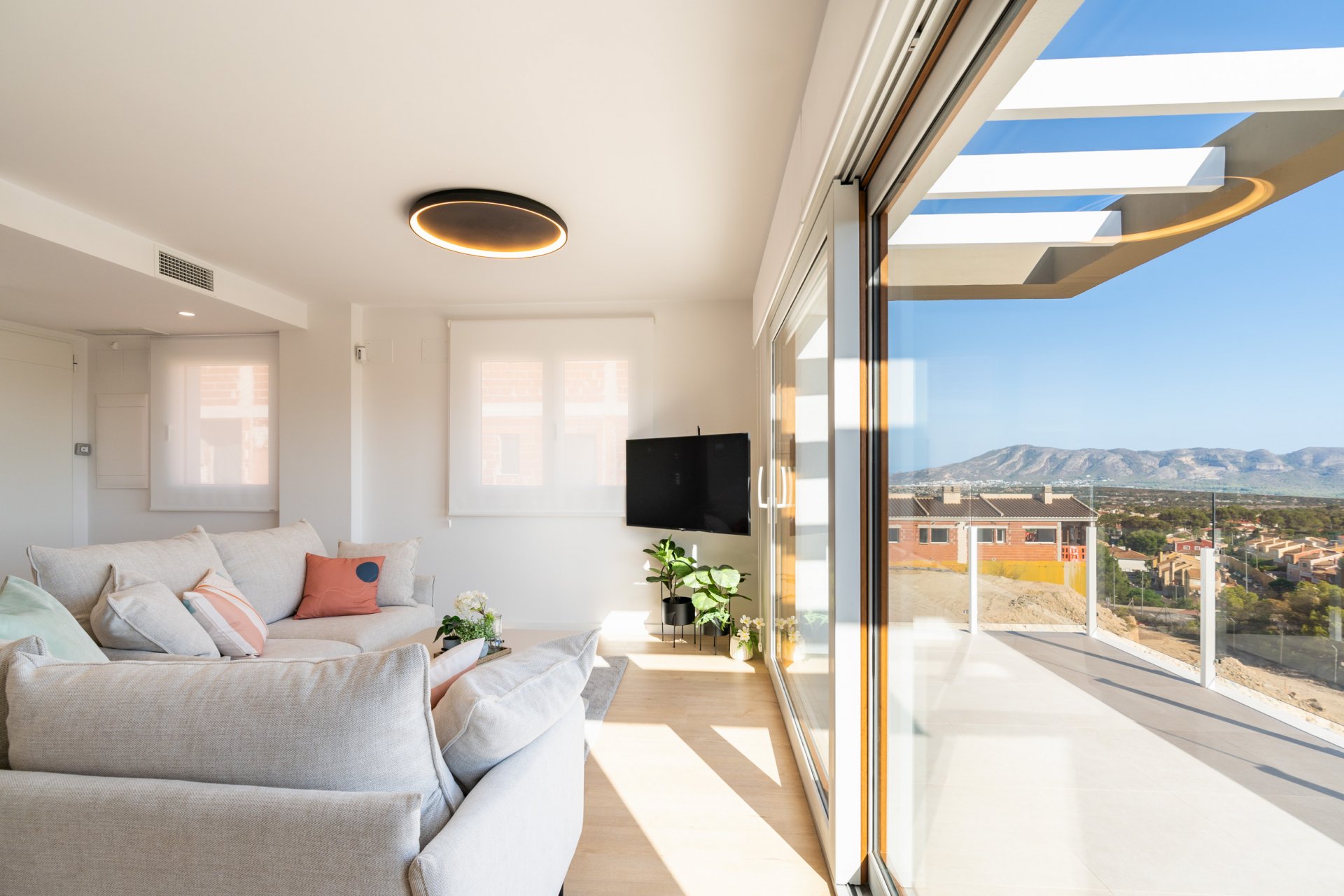 Nieuwbouw  - Geschakelde woning -
La Nucía