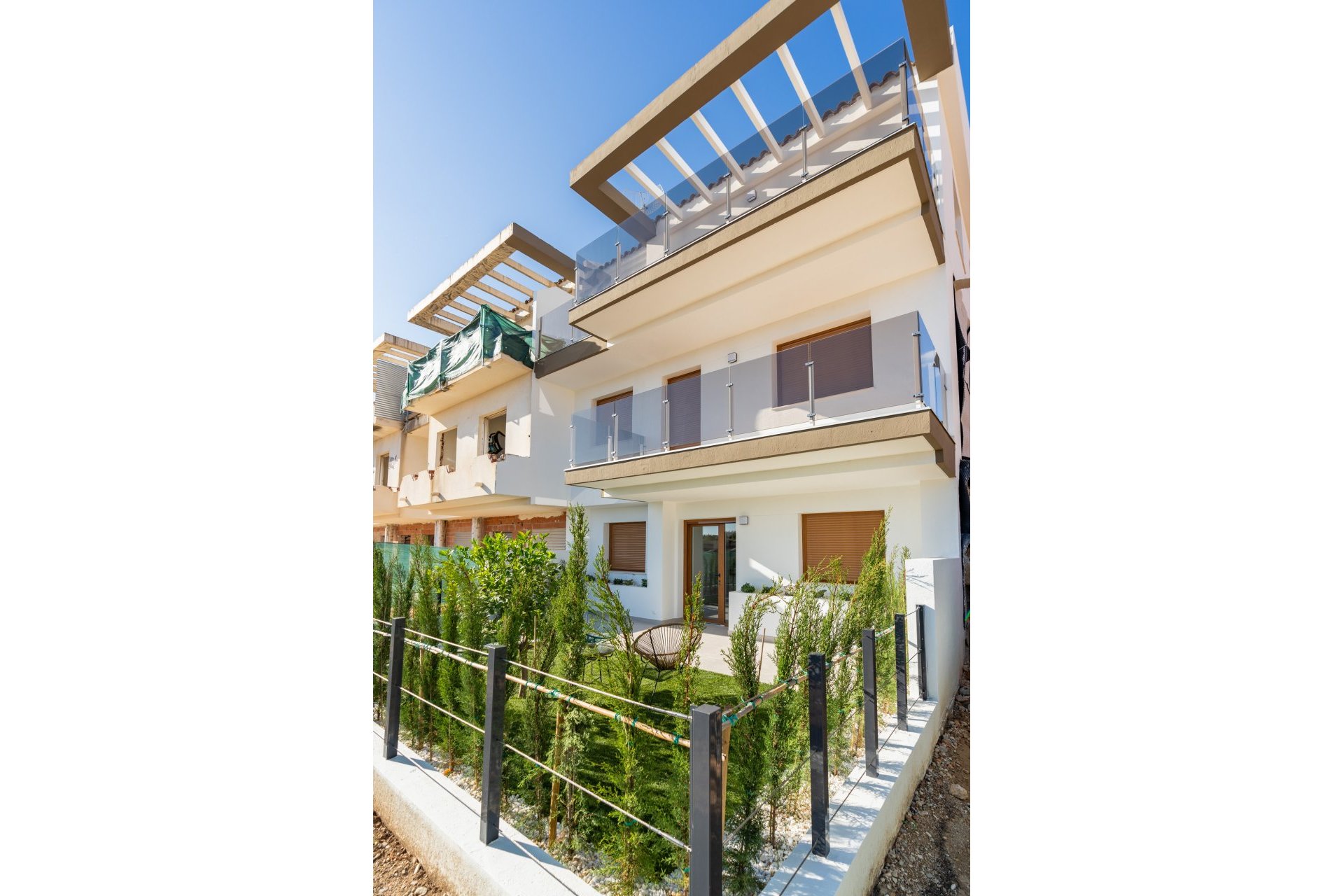 Nieuwbouw  - Geschakelde woning -
La Nucía