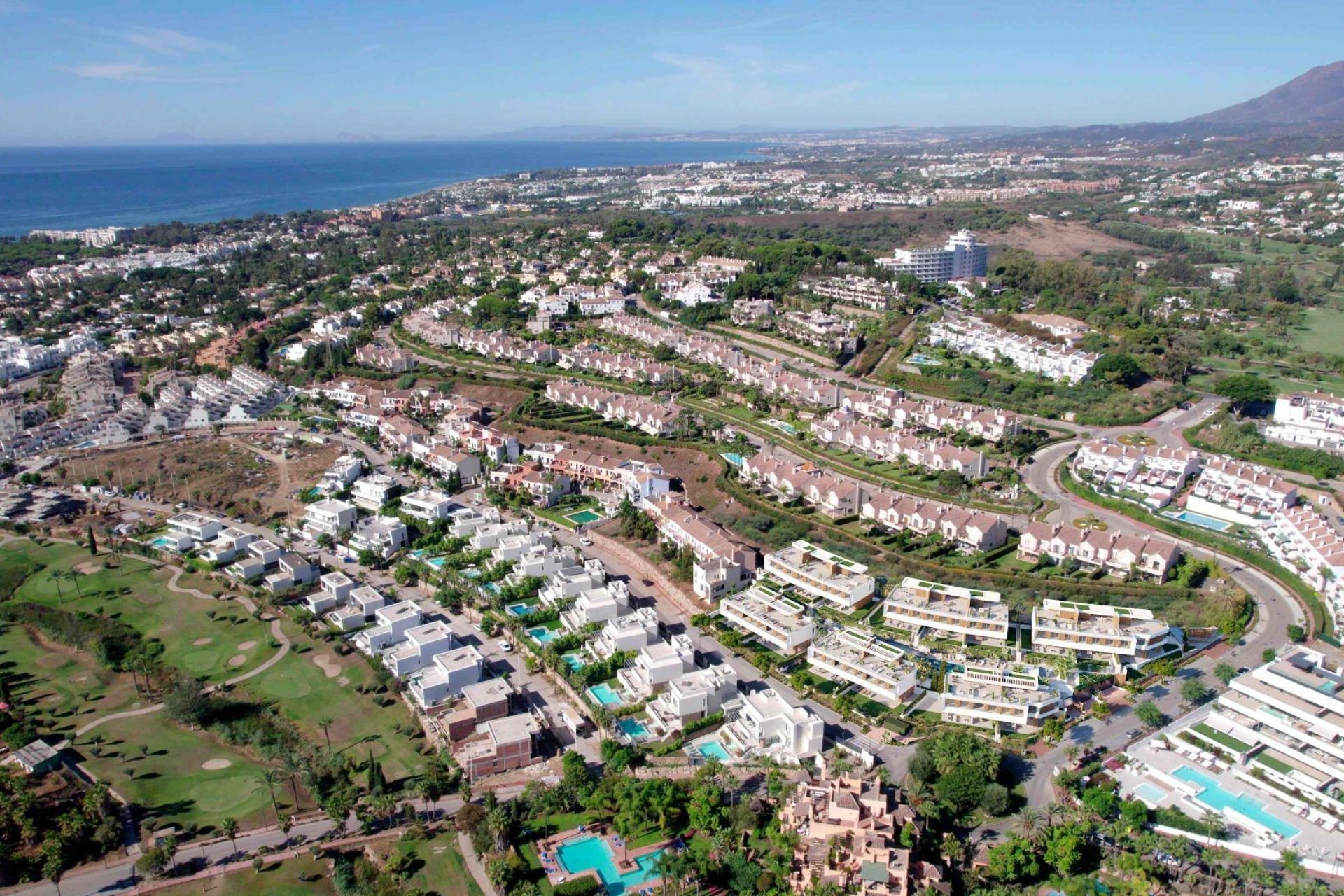 Nieuwbouw  - Villa -
Estepona - El Paraiso Golf