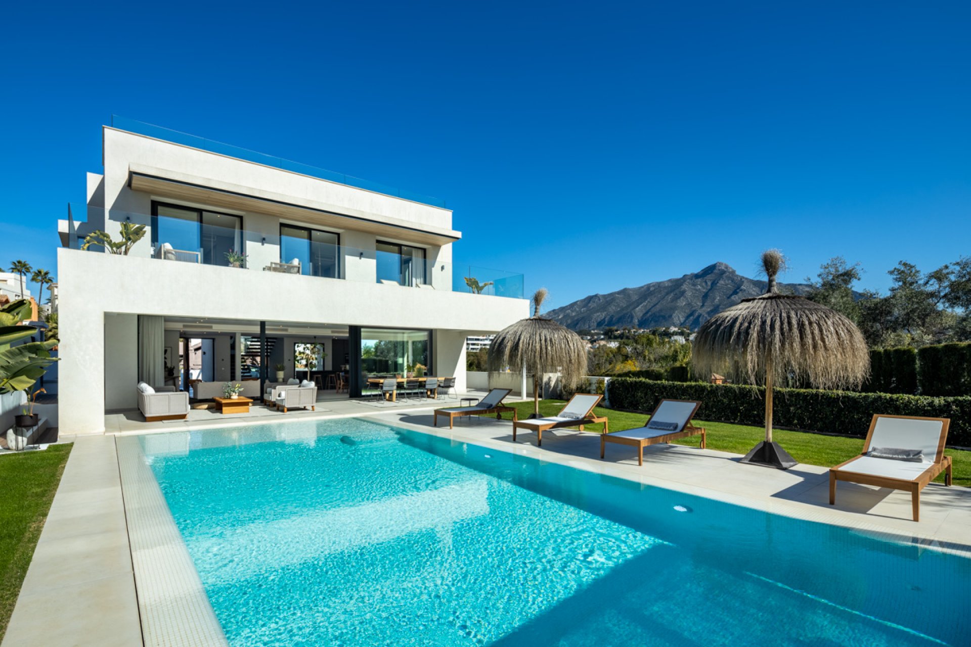 Nieuwbouw  - Villa -
Marbella