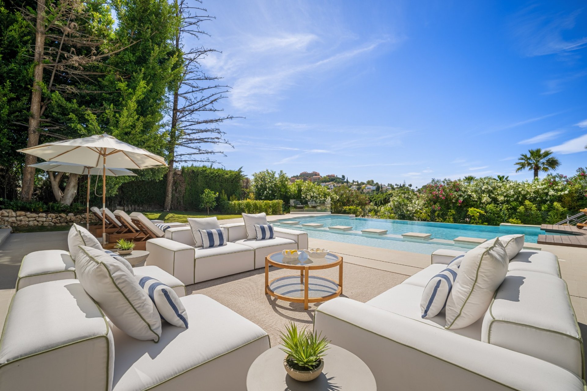 Nieuwbouw  - Villa -
Marbella