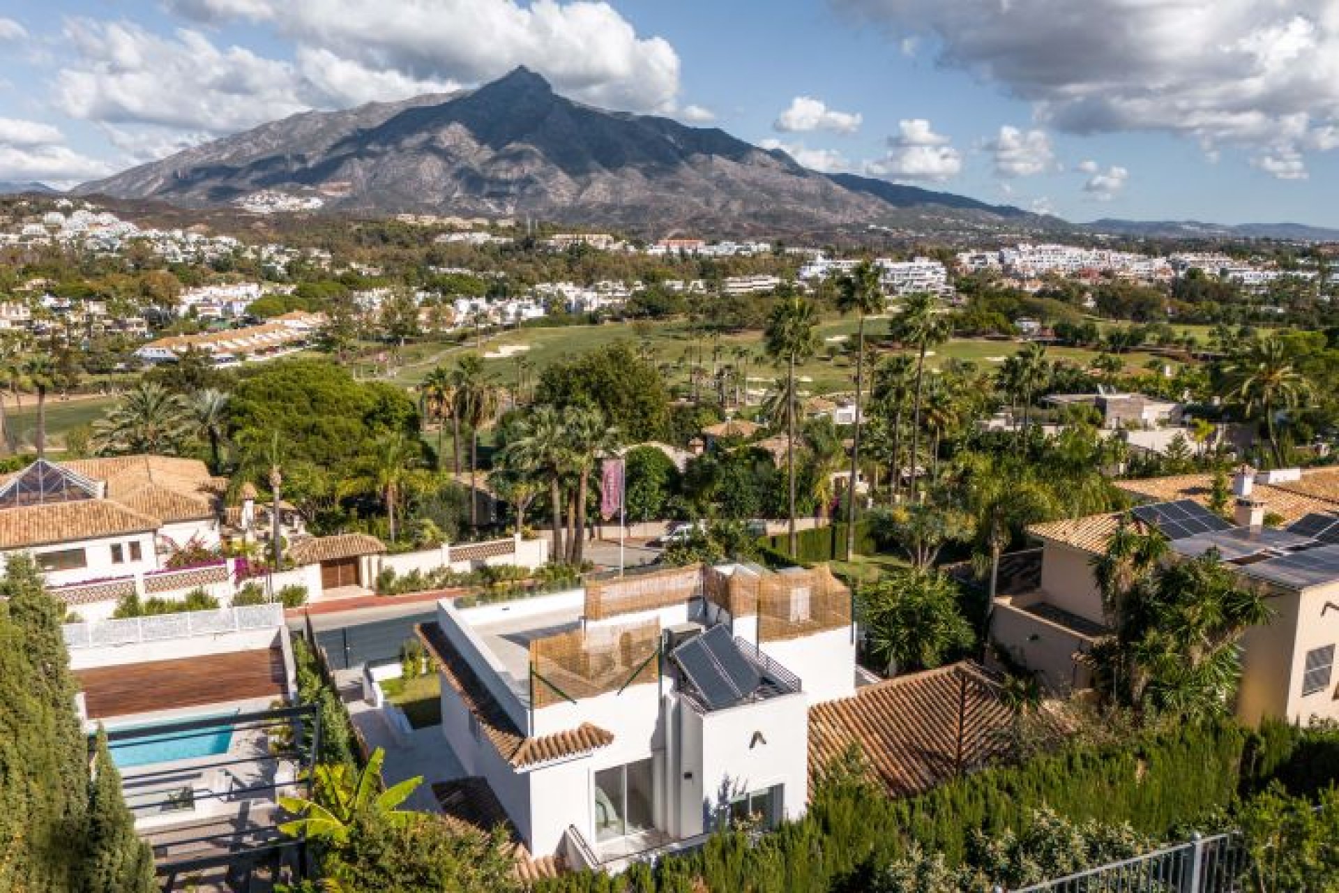 Nieuwbouw  - Villa -
Marbella