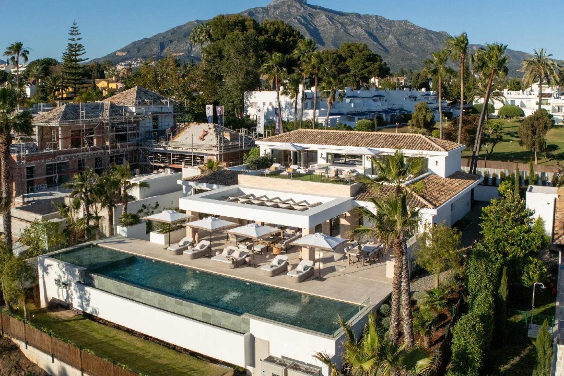 Nieuwbouw - Villa -
Marbella