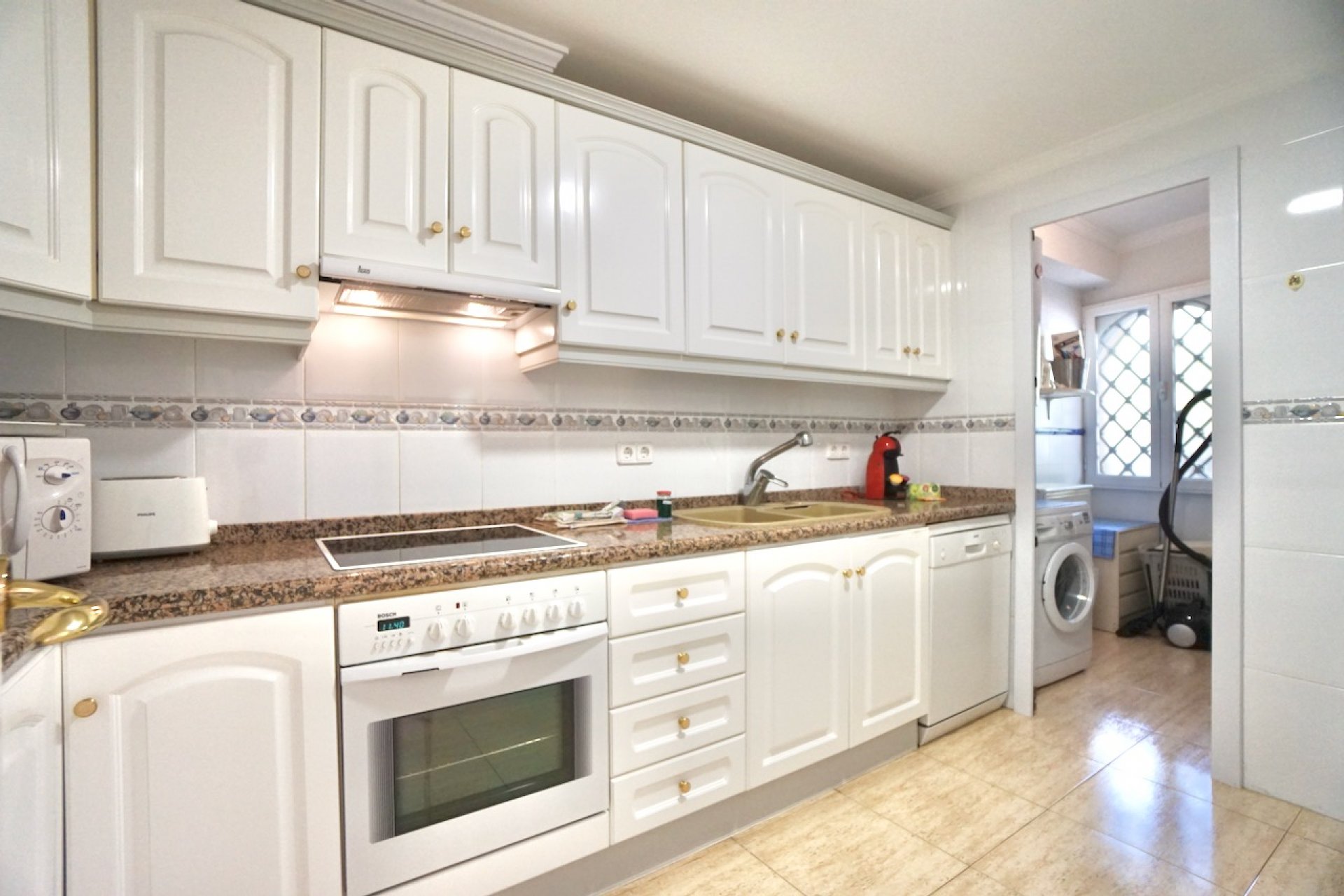 Resale - Apartment / flat -
Moraira - Moraira Centre