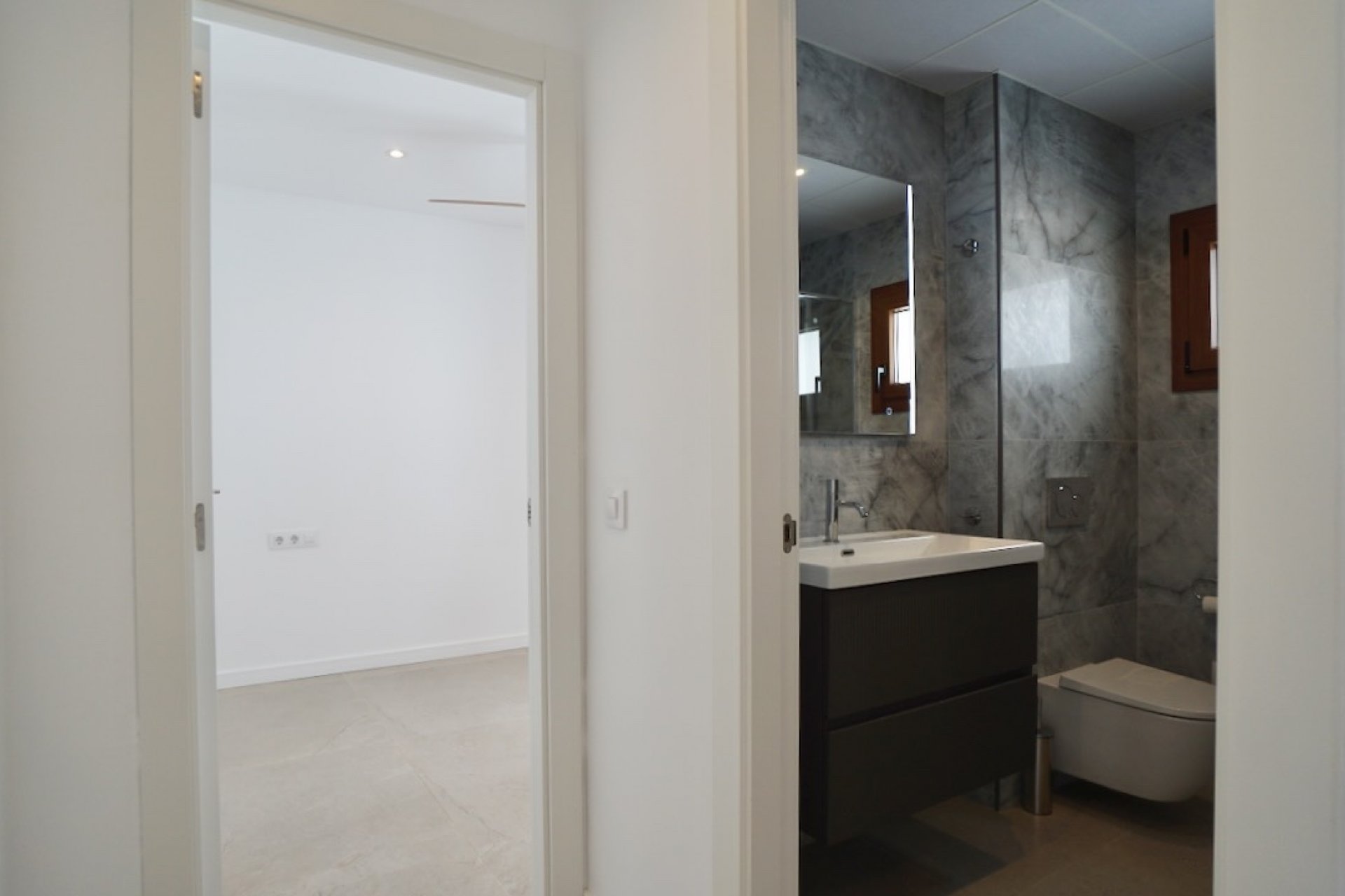 Resale - Apartment / flat -
Moraira - Moraira Centre