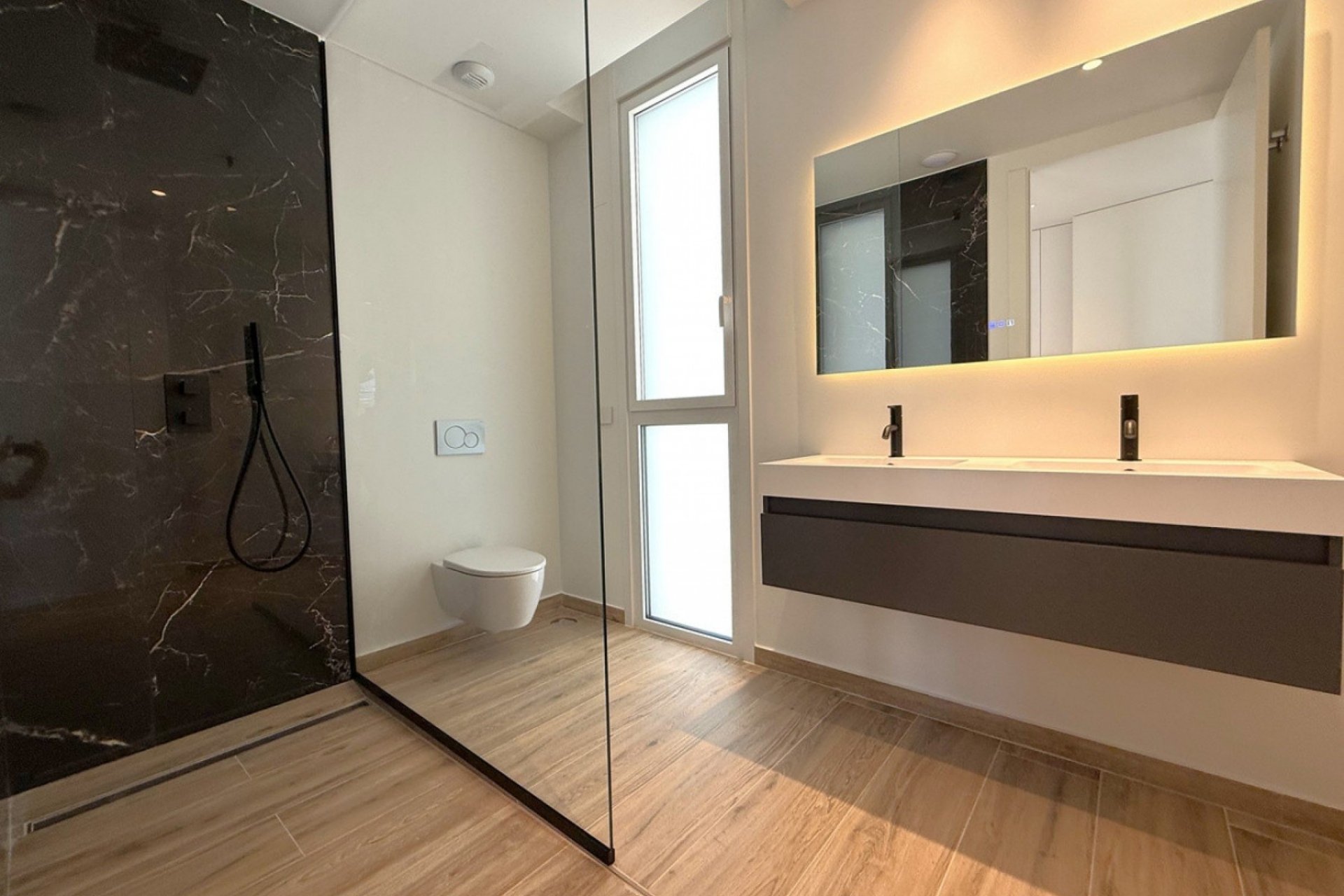 Resale - Villa -
Benissa - La Fustera