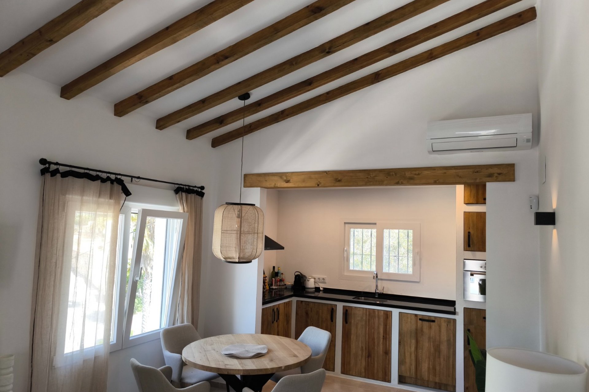 Resale - Villa -
Benissa - La Fustera