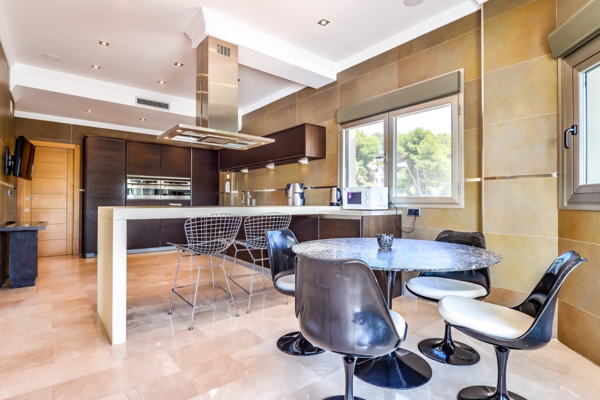 Resale - Villa -
Benissa - La Fustera