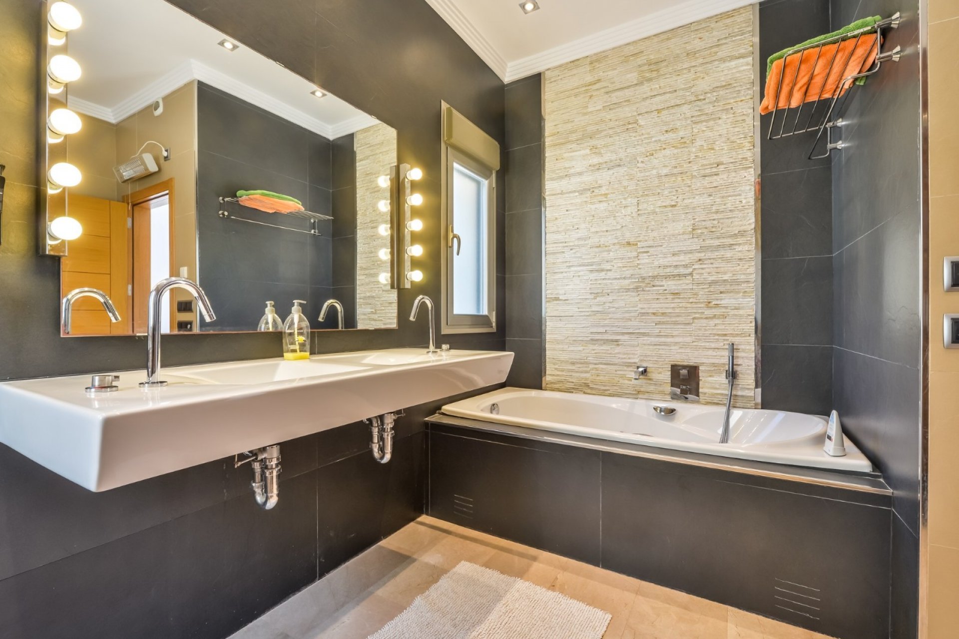 Resale - Villa -
Benissa - La Fustera