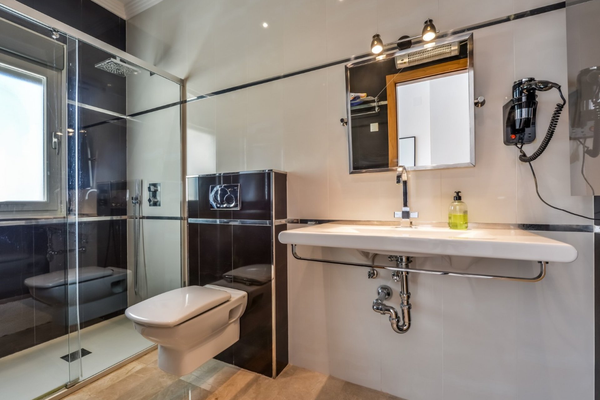 Resale - Villa -
Benissa - La Fustera