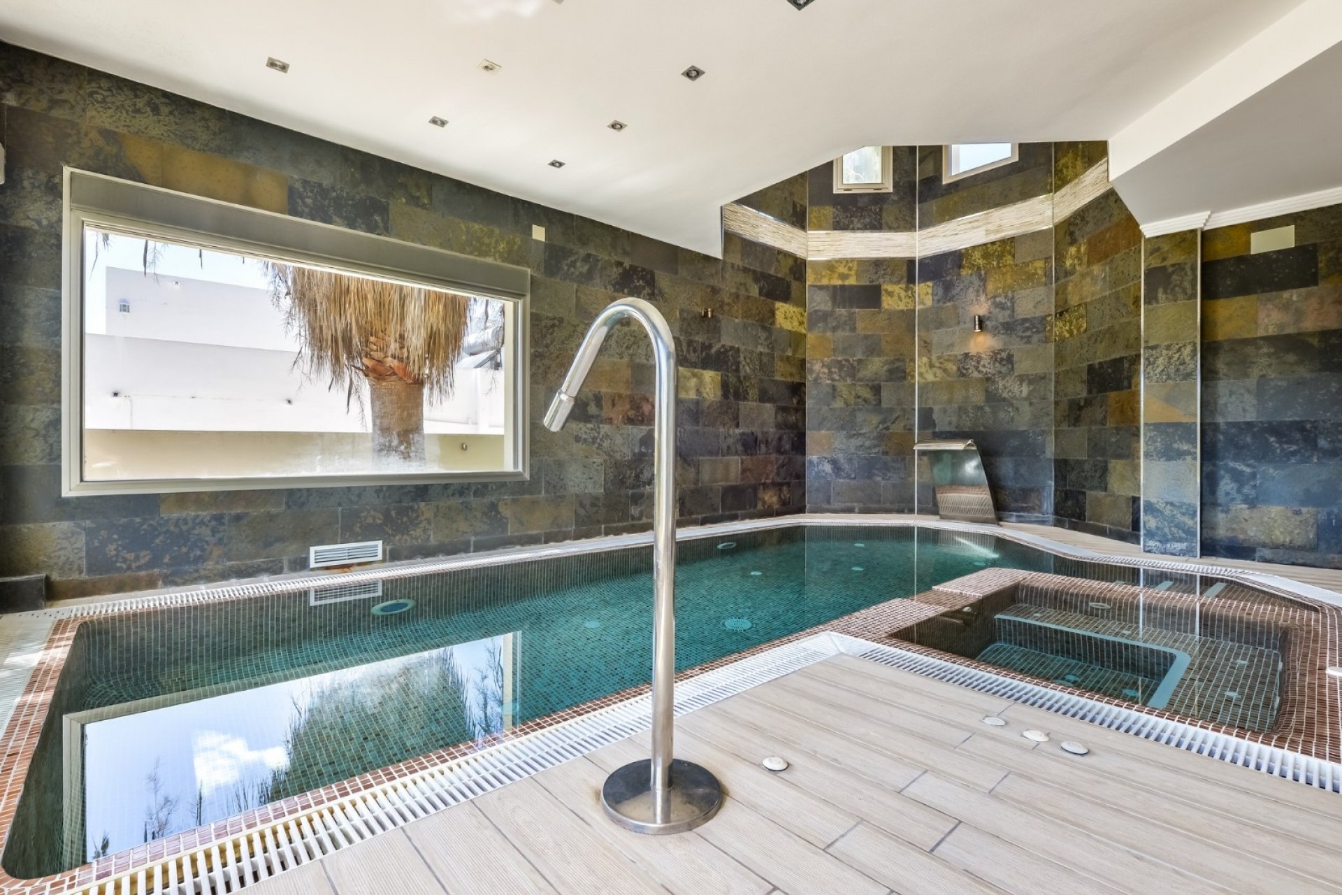 Resale - Villa -
Benissa - La Fustera