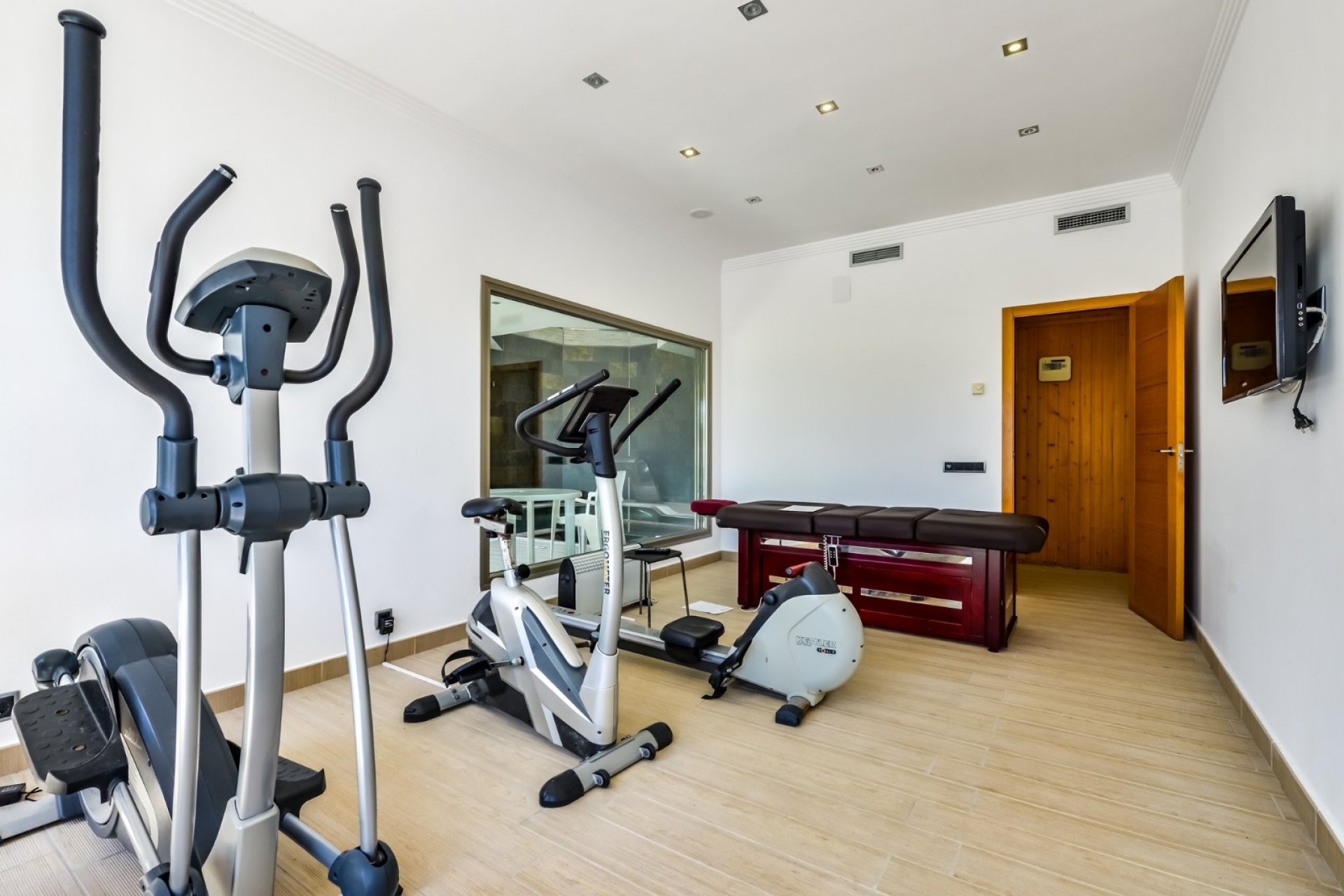 Resale - Villa -
Benissa - La Fustera