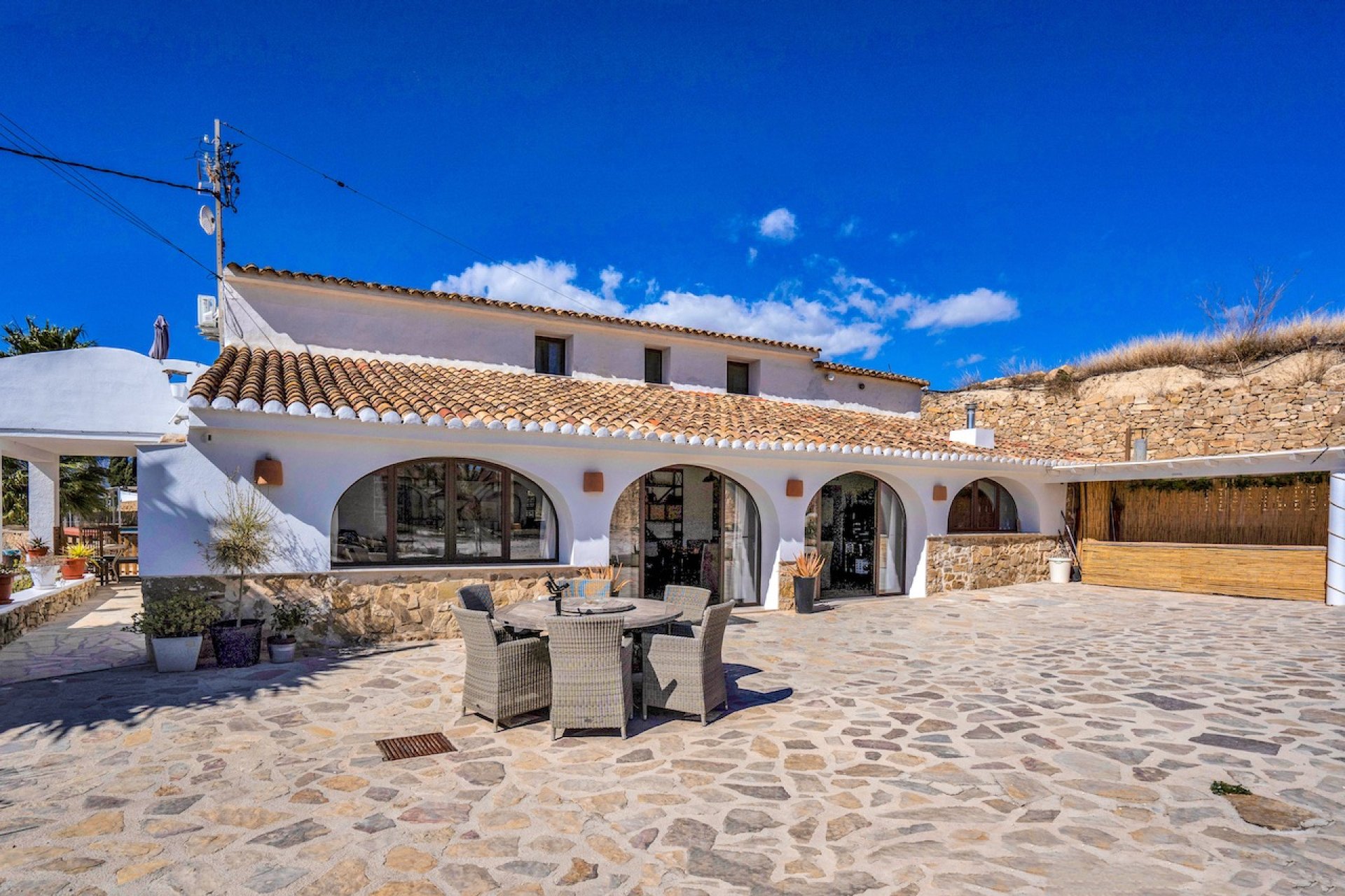 Resale - Villa -
Benissa - Partida Llenes