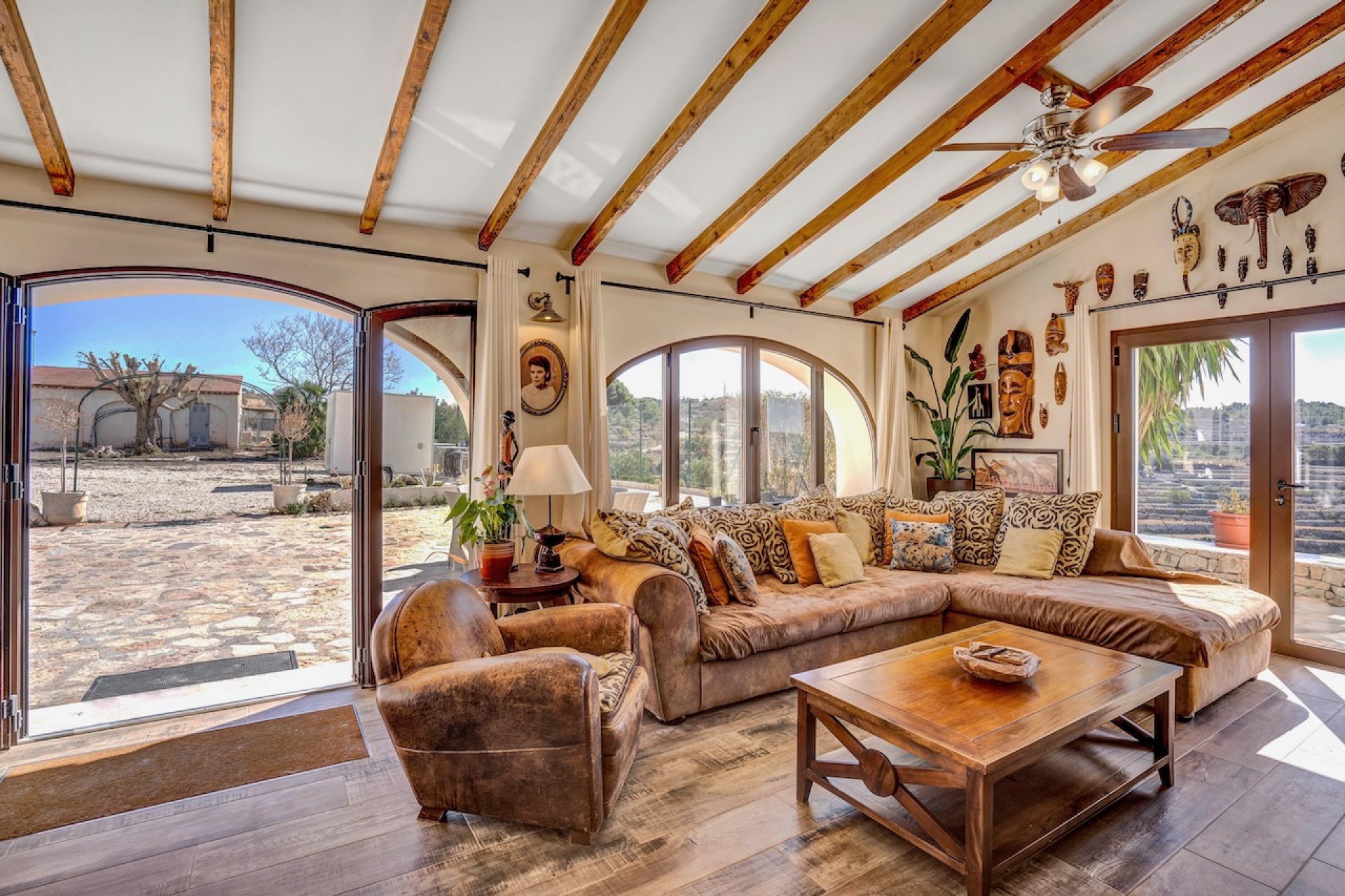 Resale - Villa -
Benissa - Partida Llenes