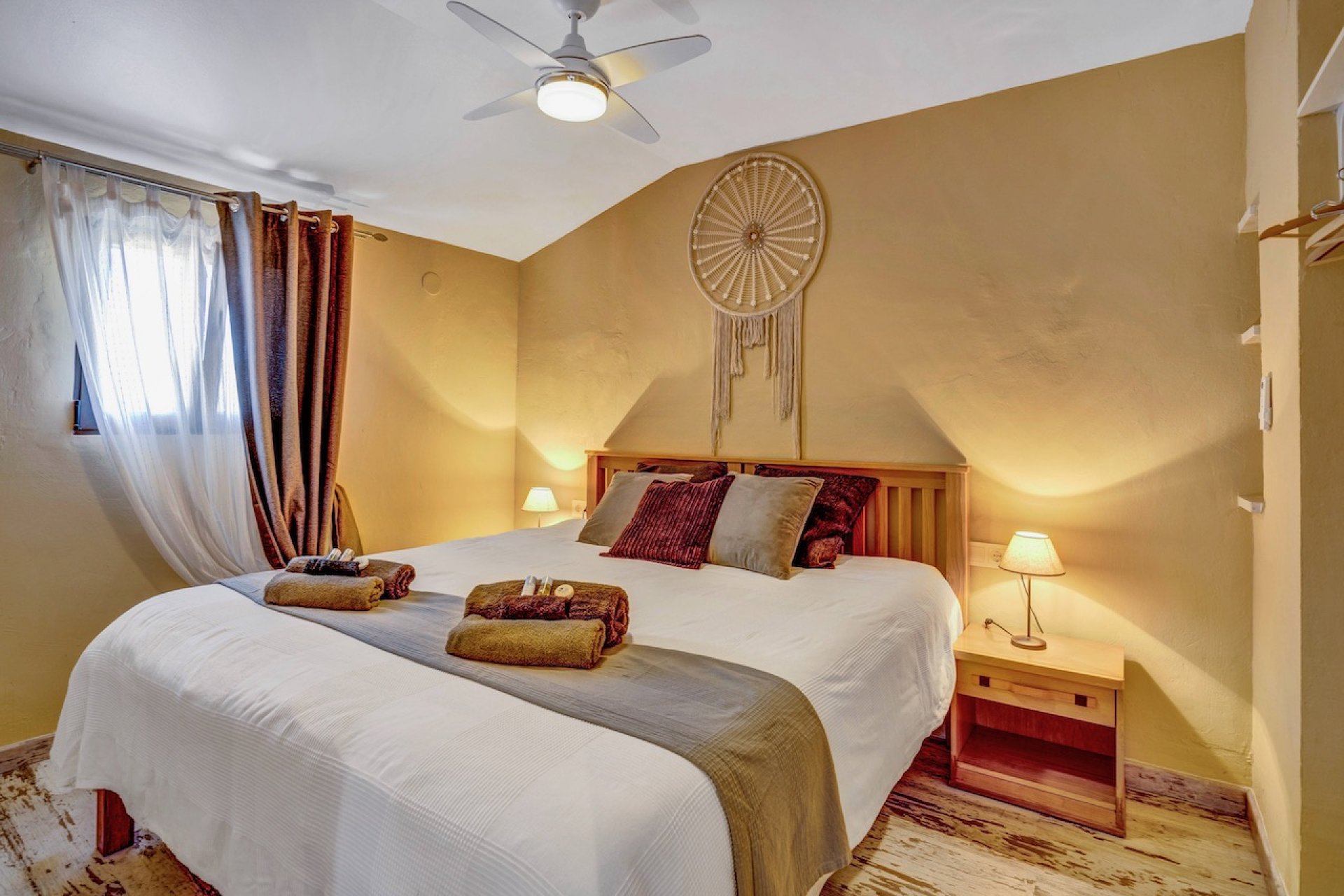 Resale - Villa -
Benissa - Partida Llenes