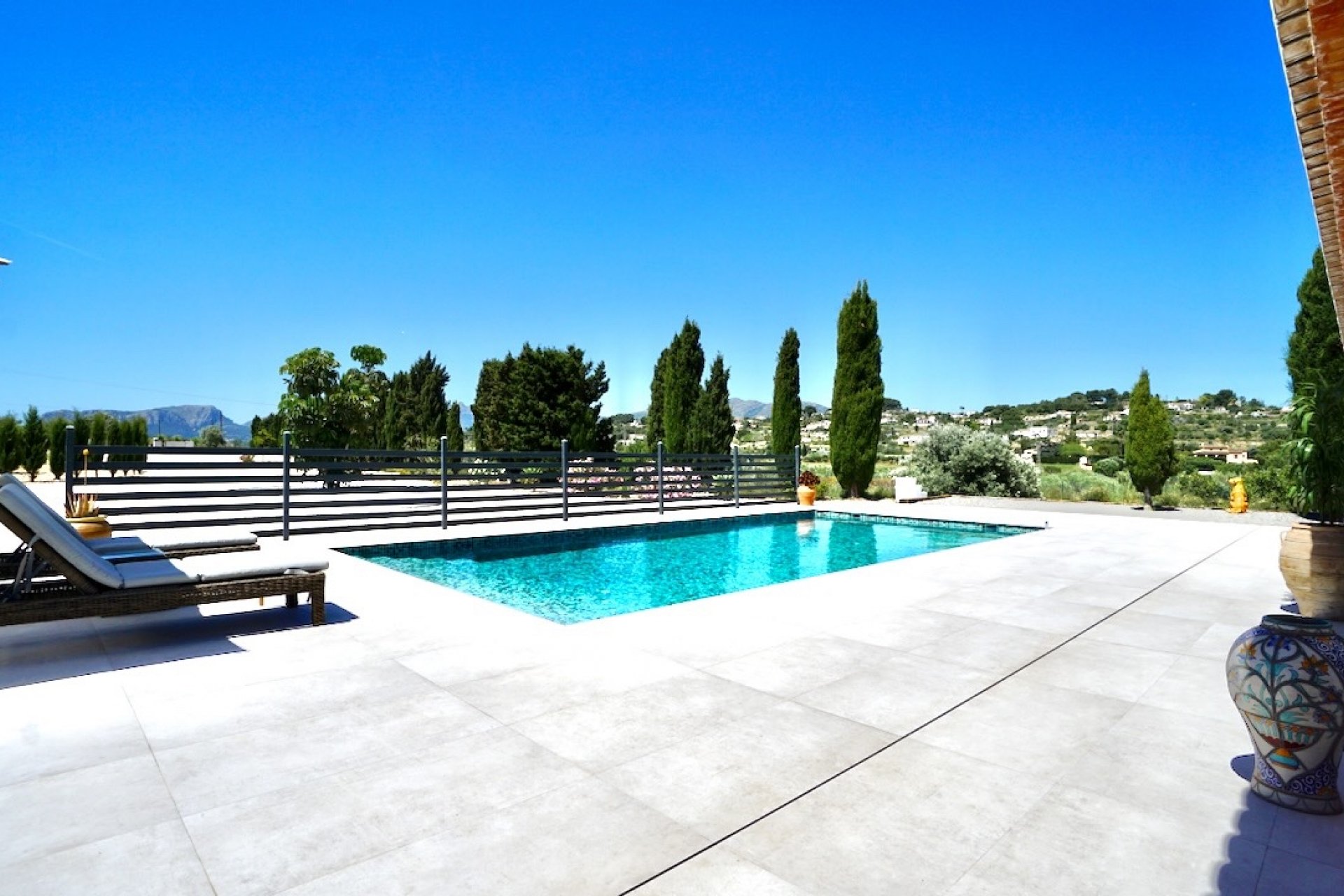 Resale - Villa -
Benissa - Partida Paratella