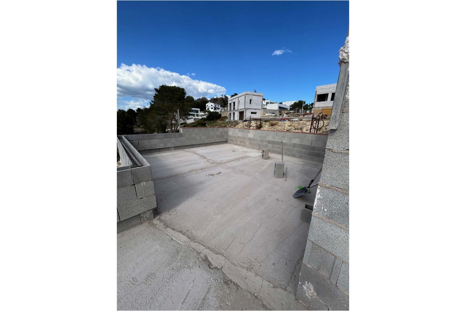 Resale - Villa -
Calpe - Empedrola