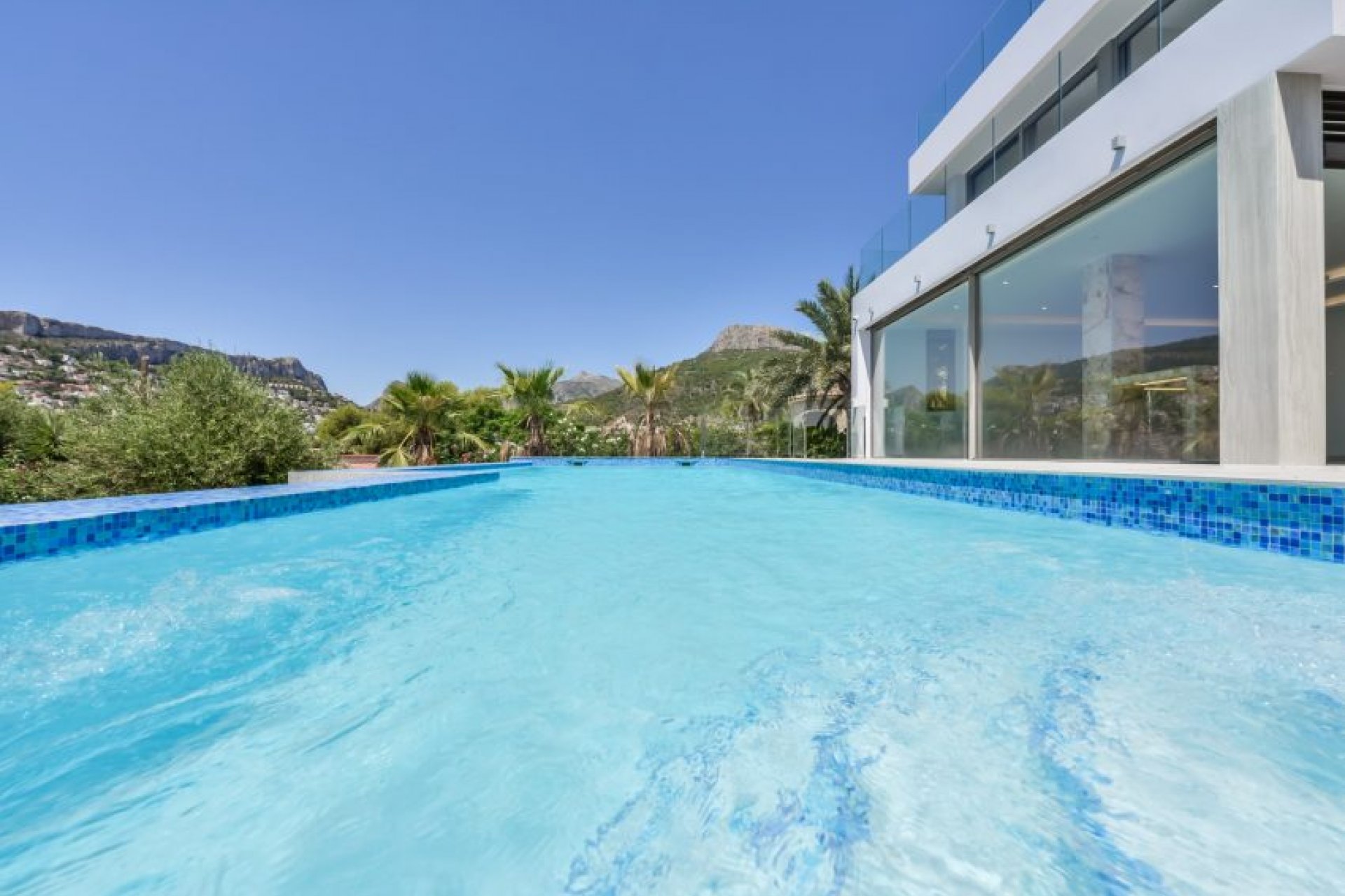 Resale - Villa -
Calpe - Tossal