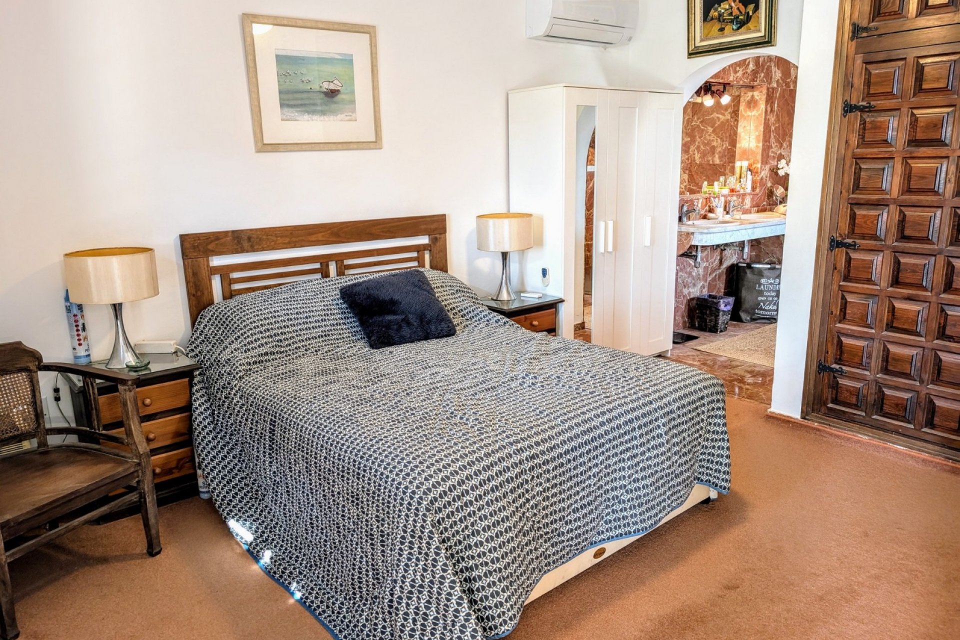 Resale - Villa -
Moraira - Benimeit