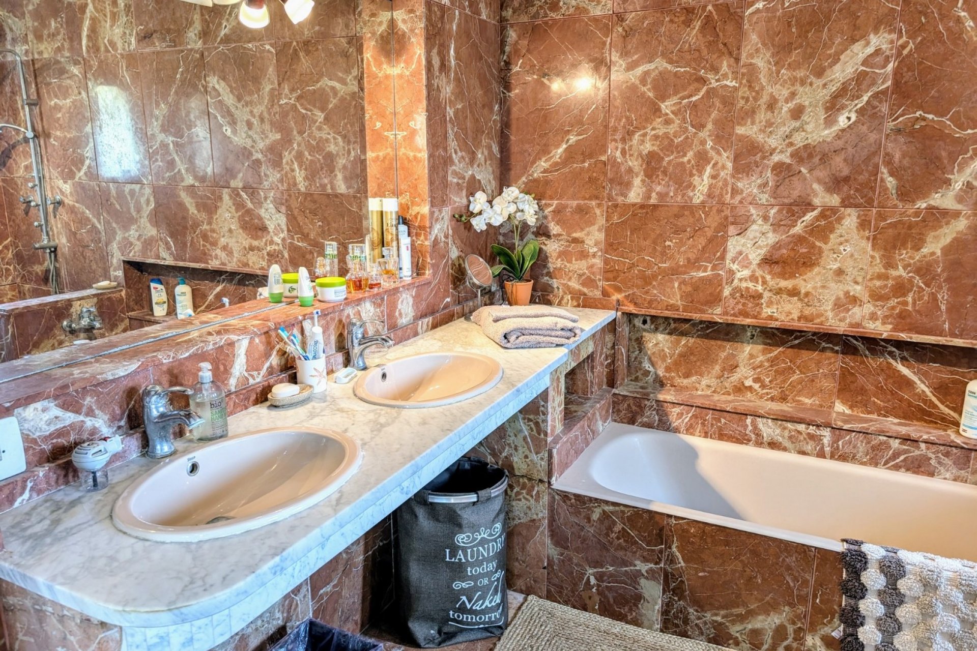 Resale - Villa -
Moraira - Benimeit