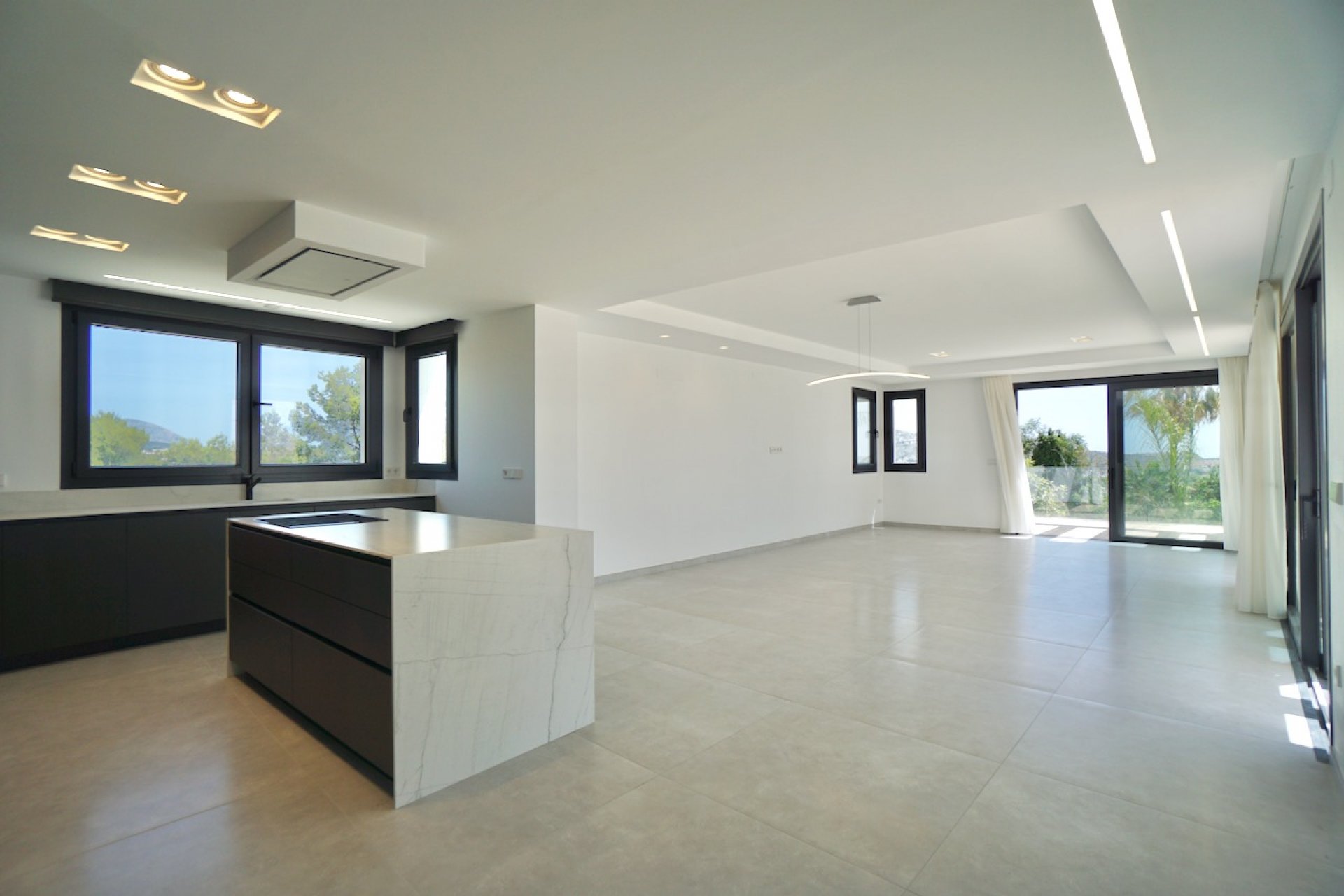 Resale - Villa -
Moraira - Benimeit