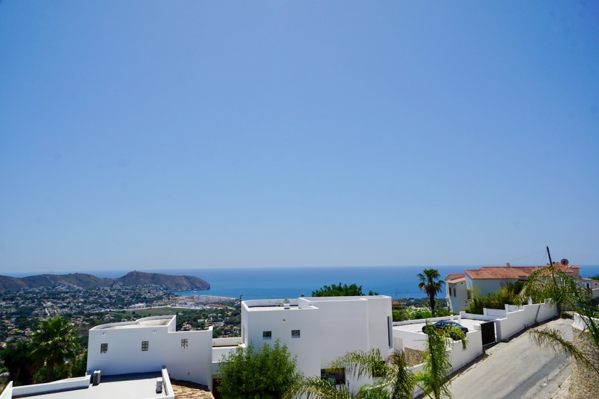 Resale - Villa -
Moraira - Benimeit
