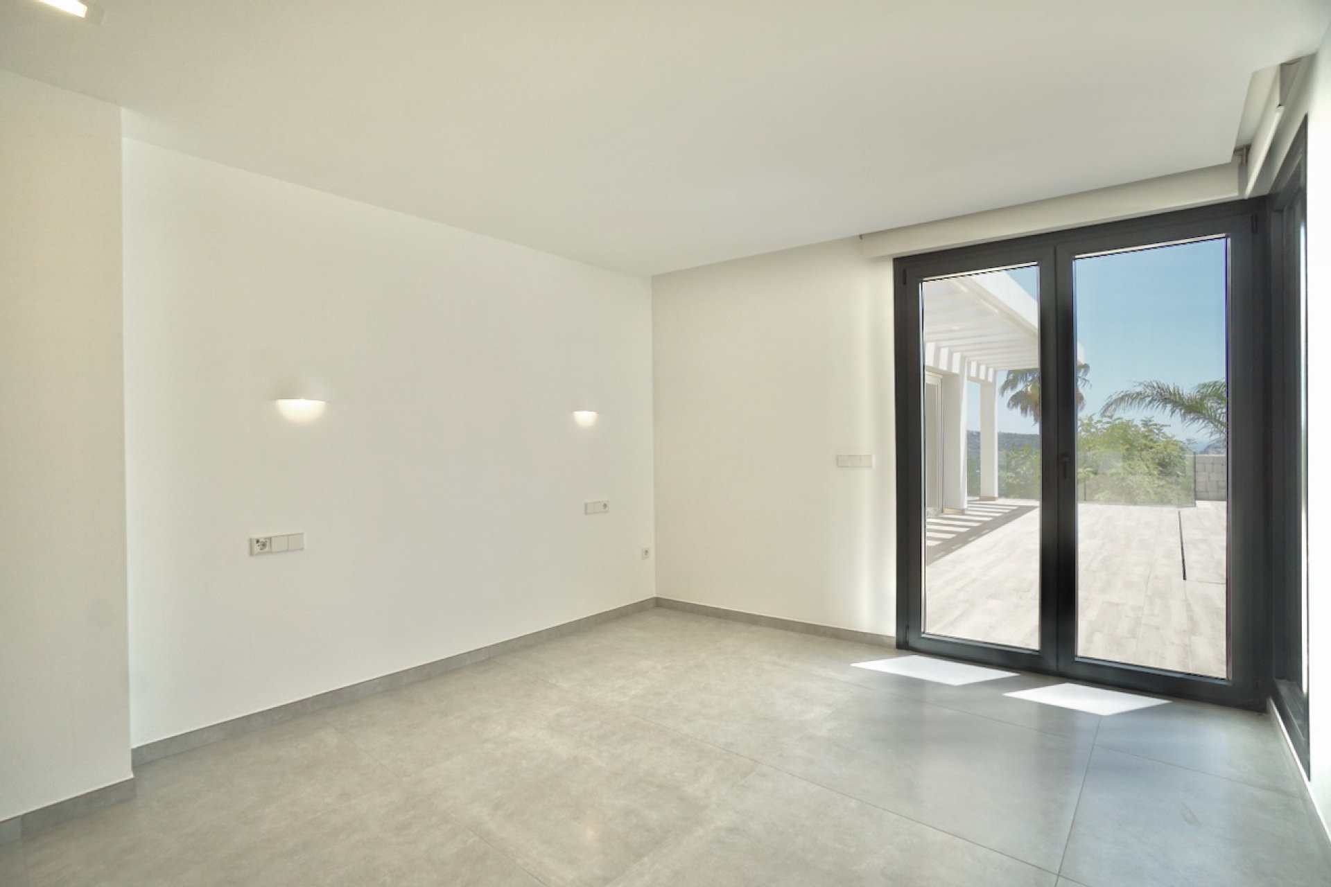 Resale - Villa -
Moraira - Benimeit