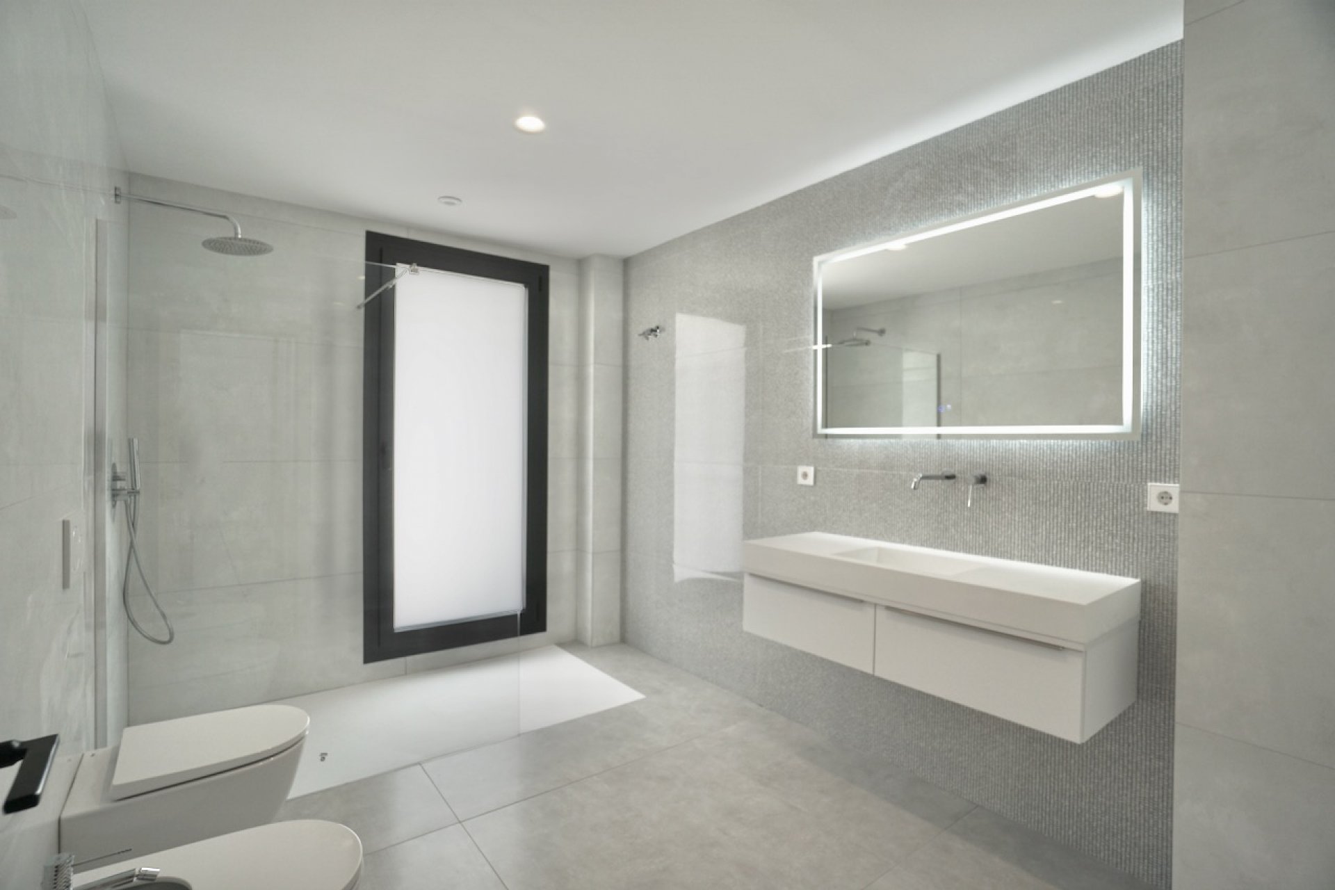 Resale - Villa -
Moraira - Benimeit