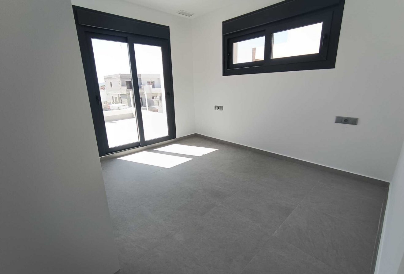 Nieuwbouw - Villa -
Daya Nueva