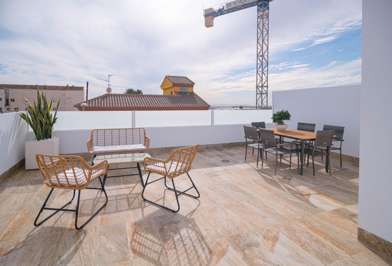 Nieuwbouw  - Geschakelde woning -
Jerónimo y Avileses