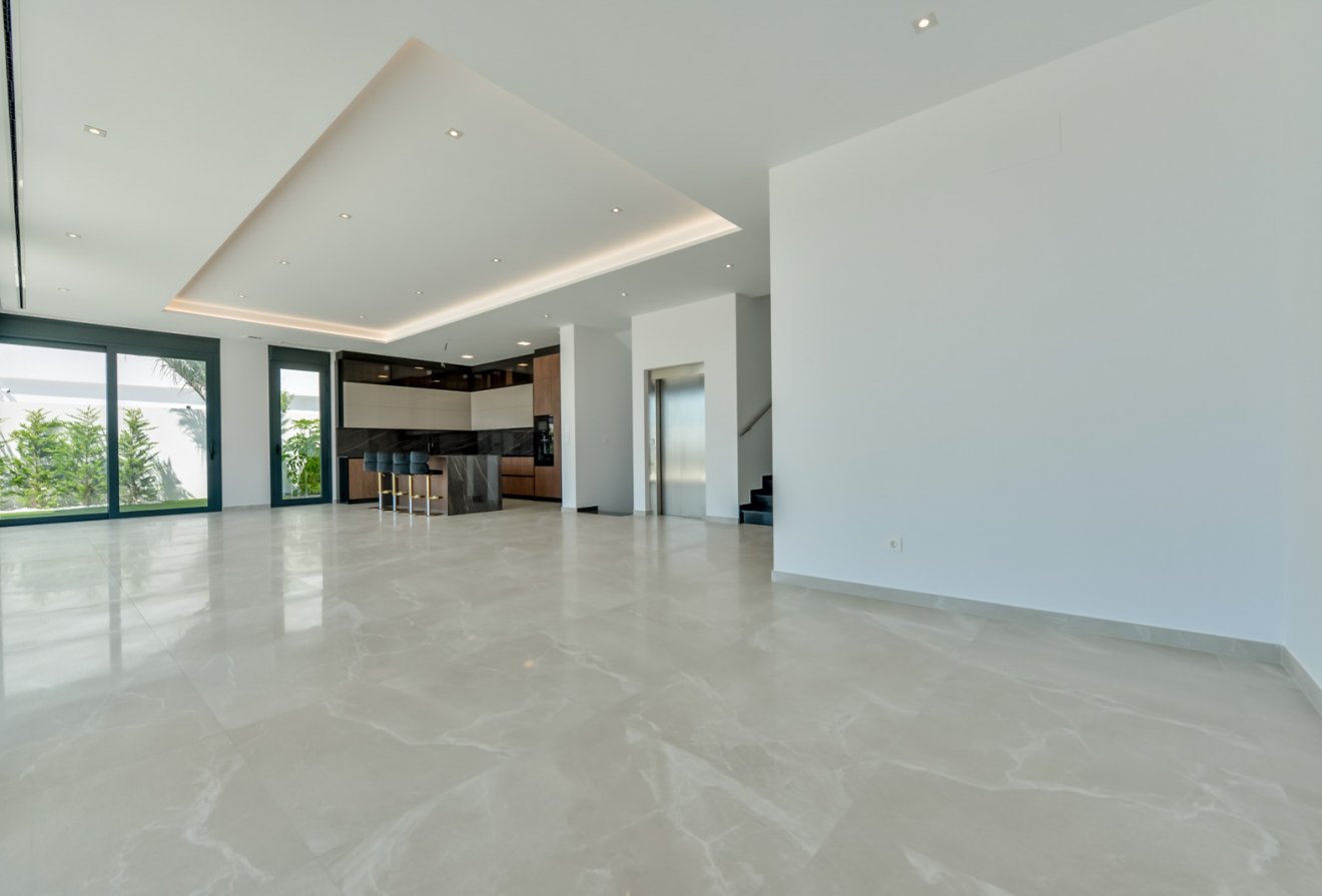 New Build - Villa -
Golf Bahía