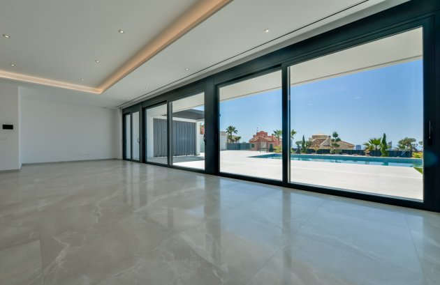 New Build - Villa -
Golf Bahía